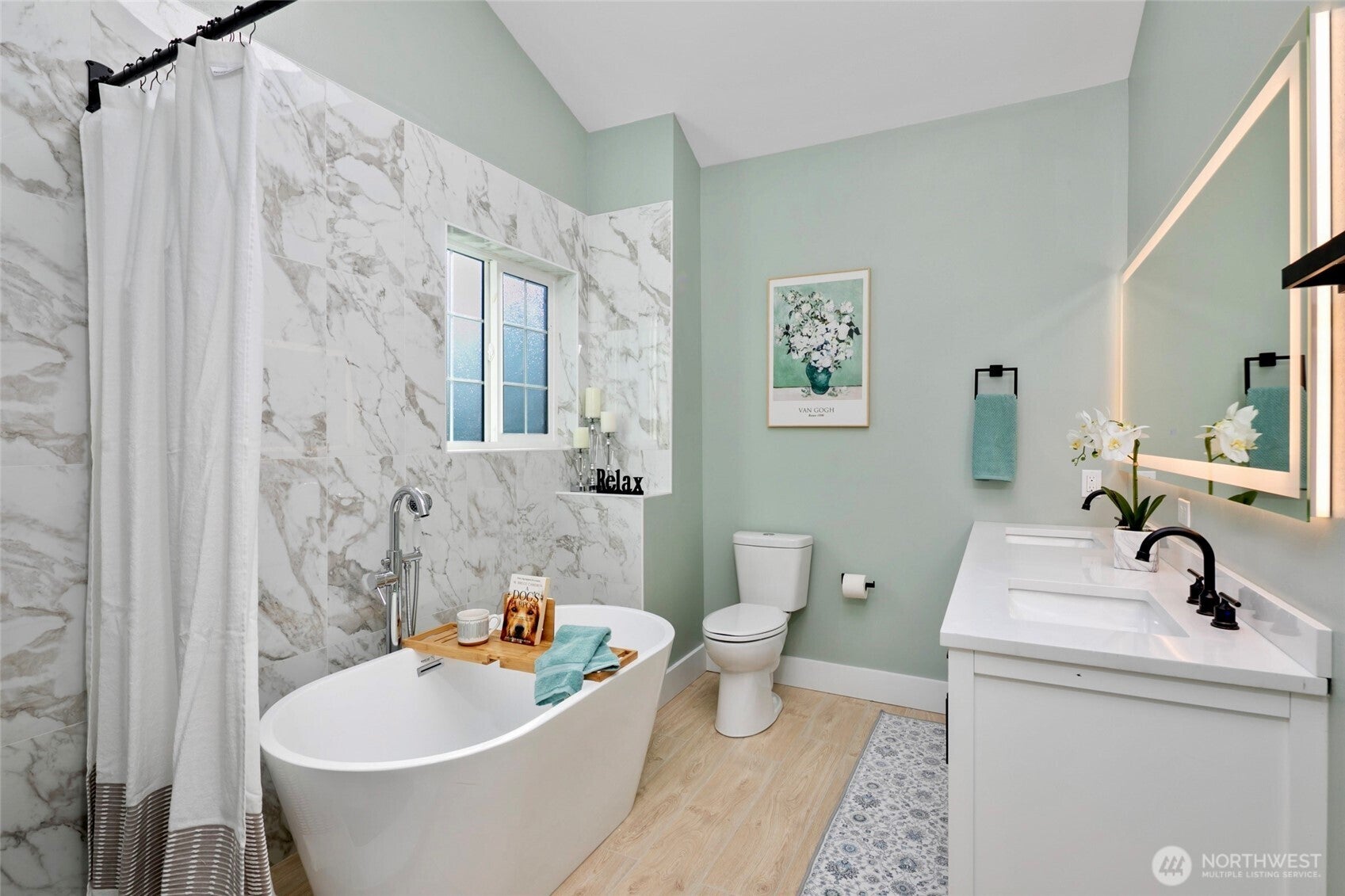 Mountlake Terrace, Washington, 98043, United States, 4 Bedrooms Bedrooms, ,3 BathroomsBathrooms,Residential,Active,1952616