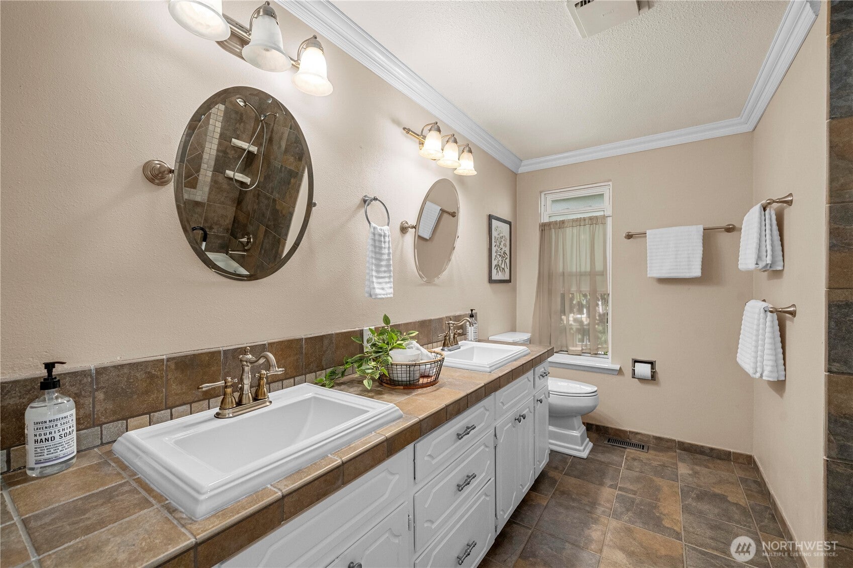 Gig Harbor, Washington, 98332, United States, 3 Bedrooms Bedrooms, ,3 BathroomsBathrooms,Residential,Active,1798071