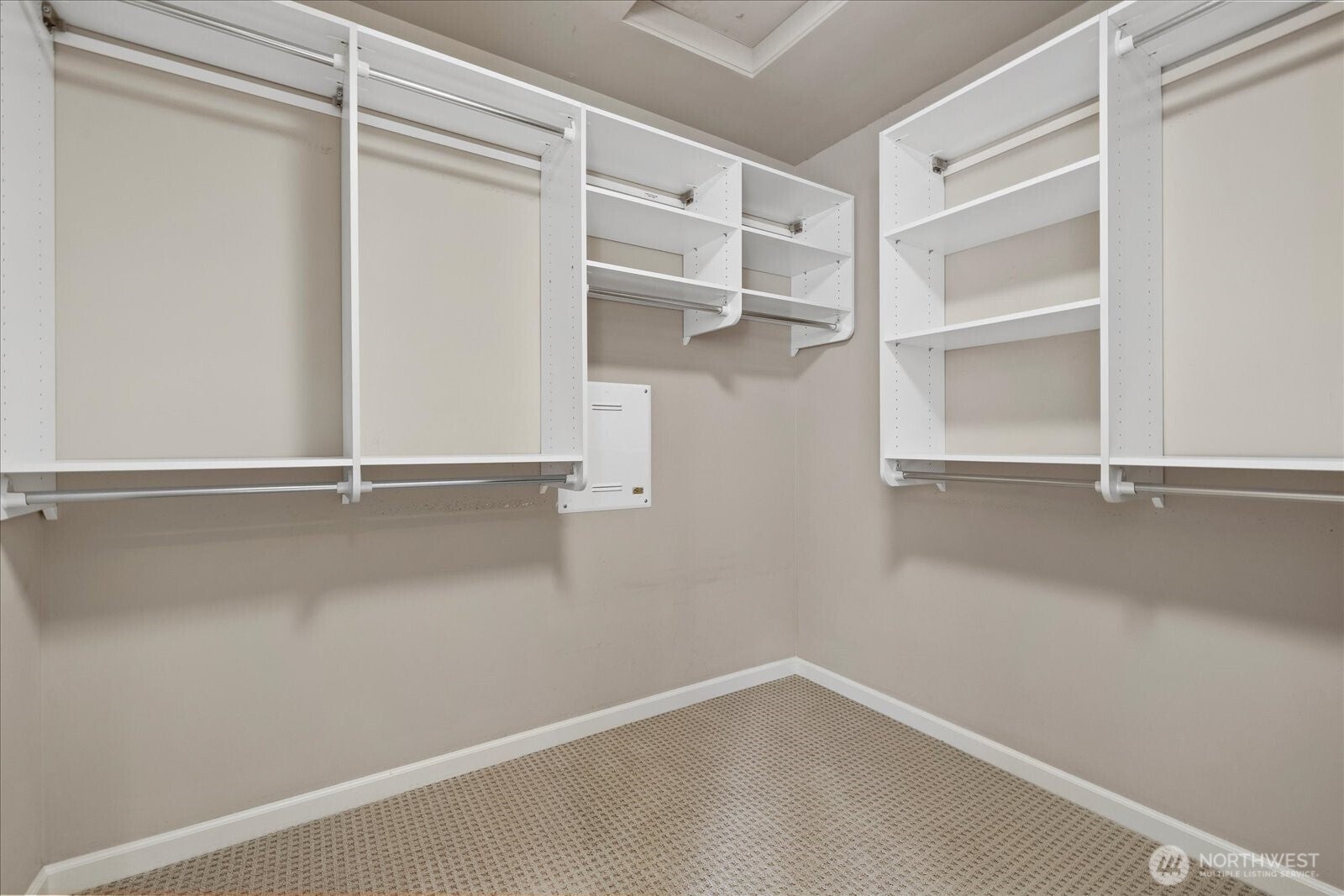 Newcastle, Washington, 98056, United States, 4 Bedrooms Bedrooms, ,3 BathroomsBathrooms,Residential,Active,1850683