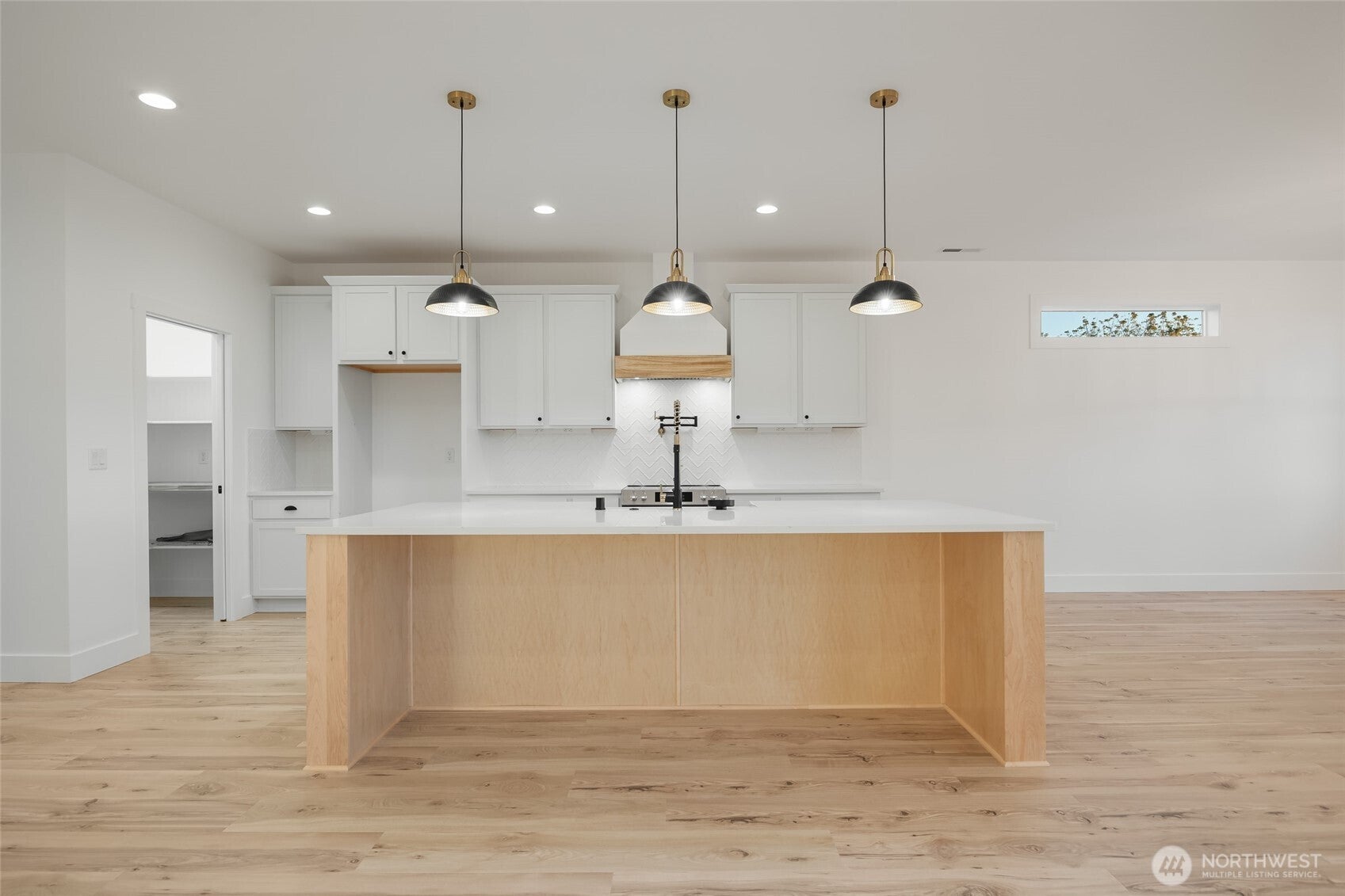 Kennewick, Washington, 99338, United States, 4 Bedrooms Bedrooms, ,3 BathroomsBathrooms,Residential,Active,1996297