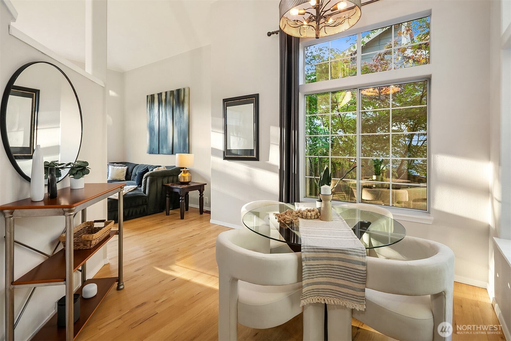 Woodinville, Washington, 98072, United States, 3 Bedrooms Bedrooms, ,3 BathroomsBathrooms,Residential,Active,1945838