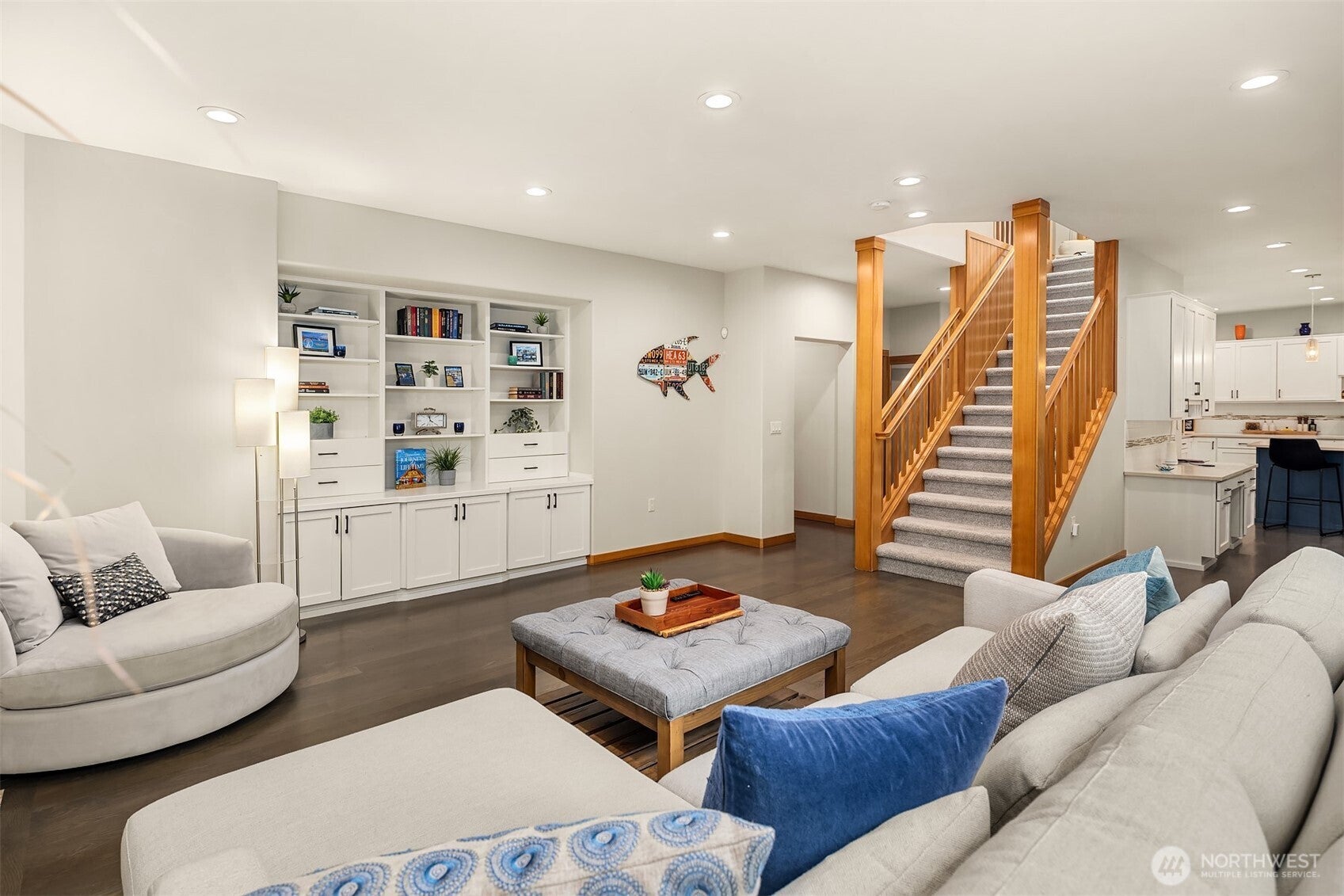 Kirkland, Washington, 98033, United States, 4 Bedrooms Bedrooms, ,3 BathroomsBathrooms,Residential,Active,1943757