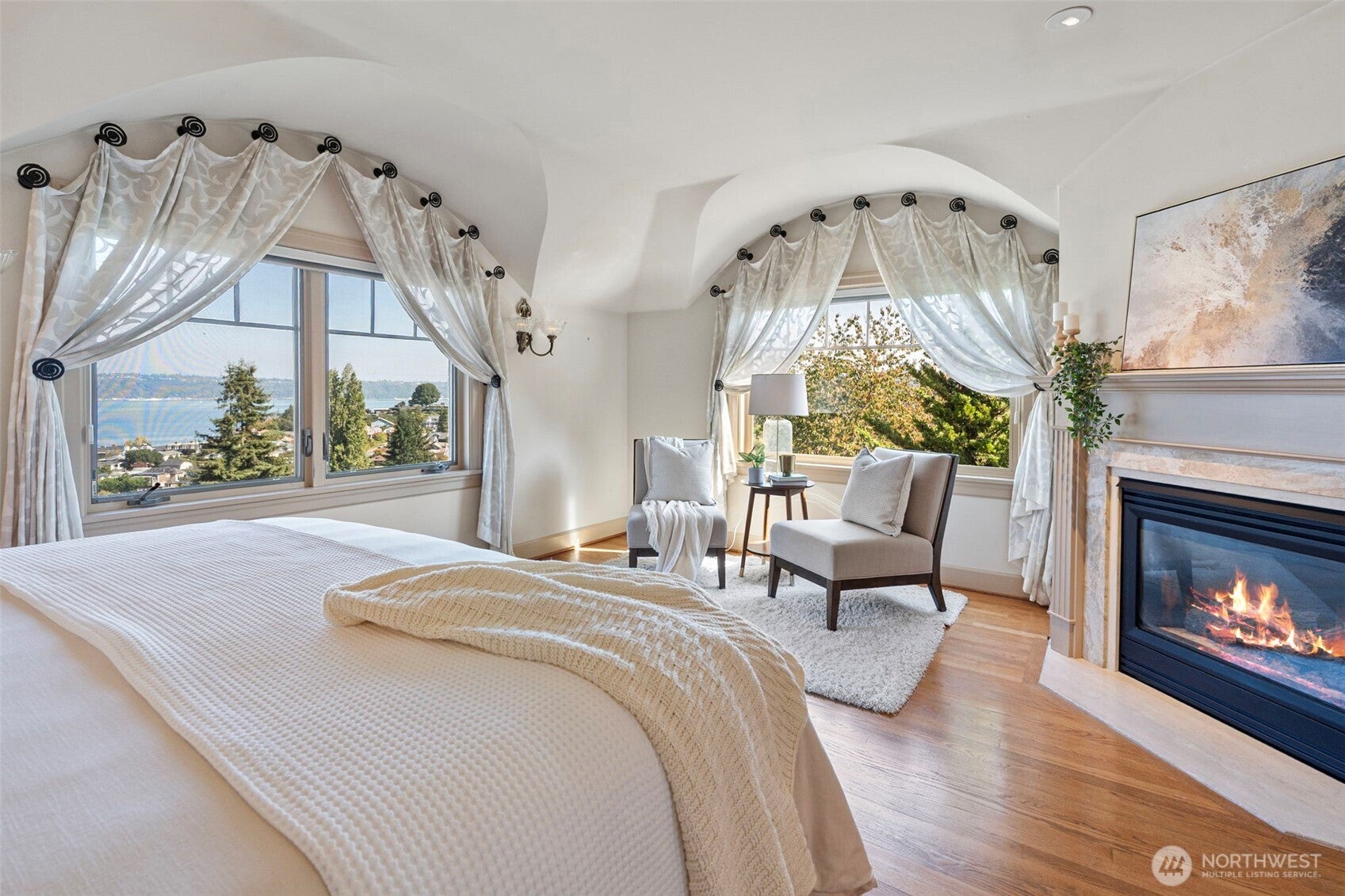 Tacoma, Washington, 98406, United States, 4 Bedrooms Bedrooms, ,4 BathroomsBathrooms,Residential,Active,1952076