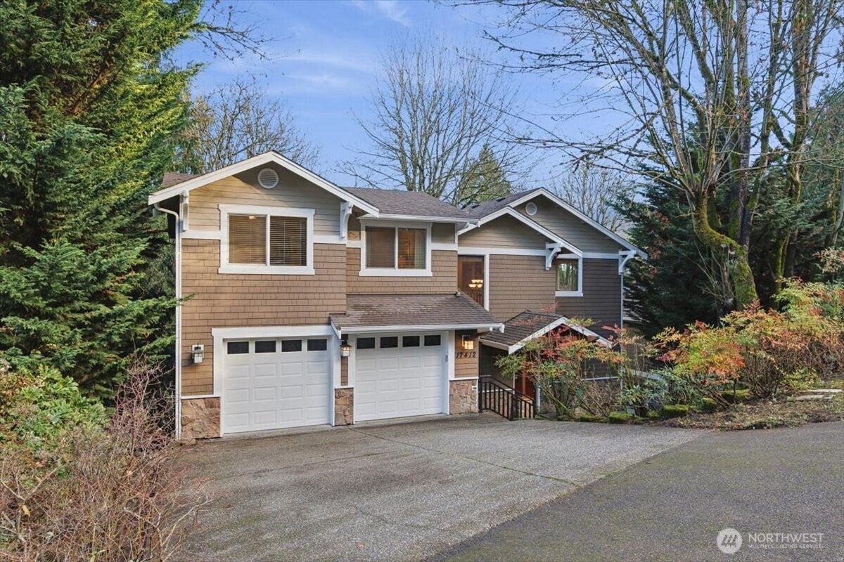 Lake Forest Park, Washington, 98155, United States, 6 Bedrooms Bedrooms, ,4 BathroomsBathrooms,Residential,Active,1996284