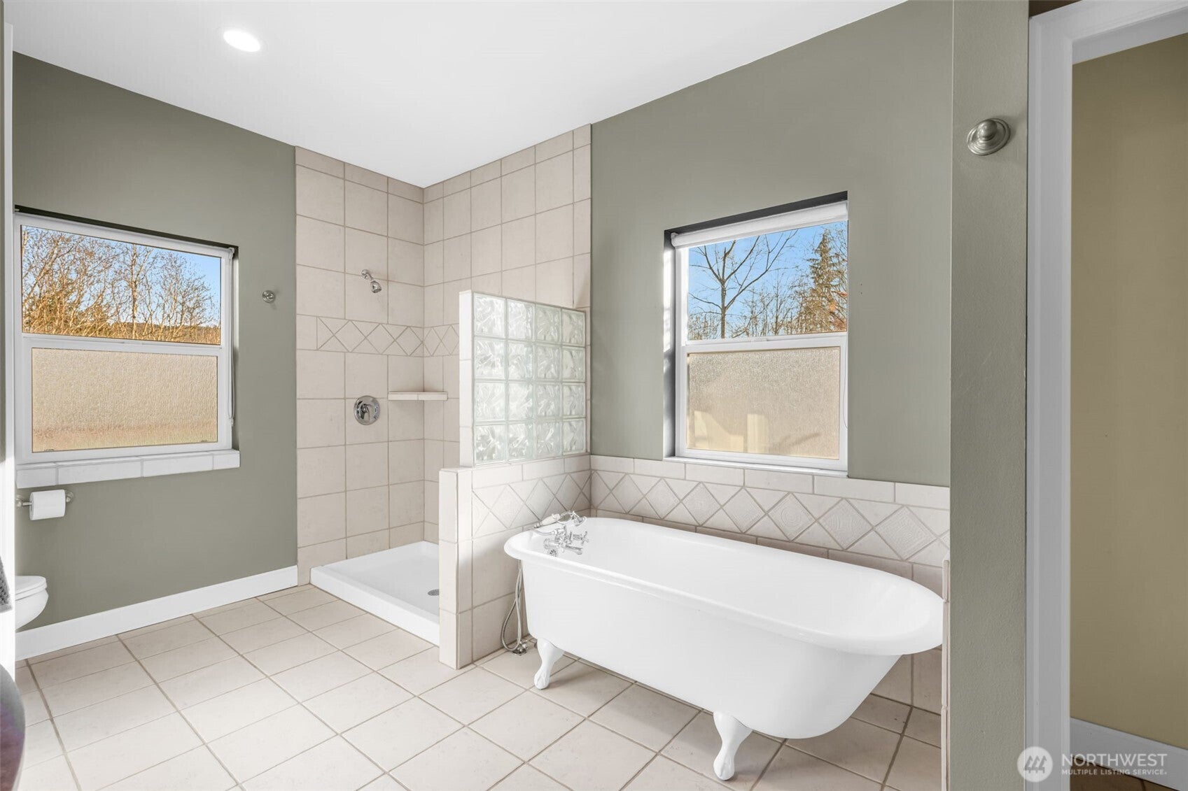 Mount Vernon, Washington, 98274, United States, 4 Bedrooms Bedrooms, ,3 BathroomsBathrooms,Residential,Active,2010914