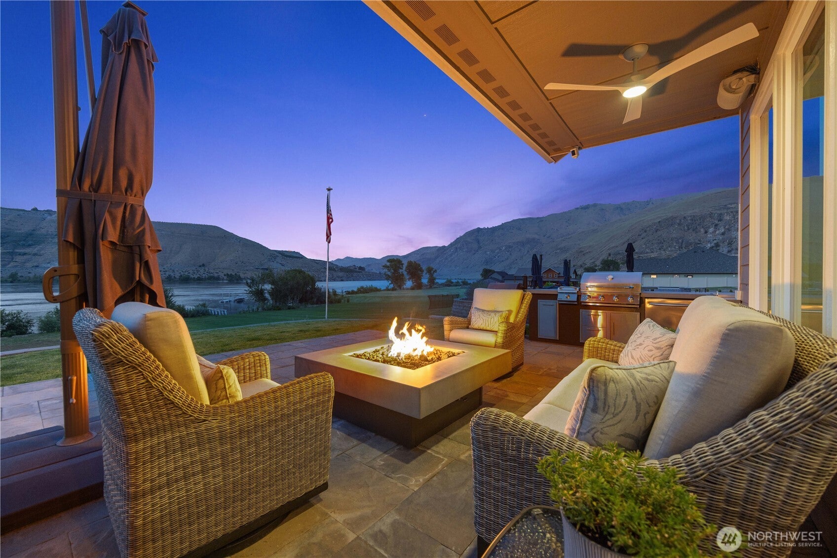 Orondo, Washington, 98843, United States, 4 Bedrooms Bedrooms, ,2 BathroomsBathrooms,Residential,Active,1919394