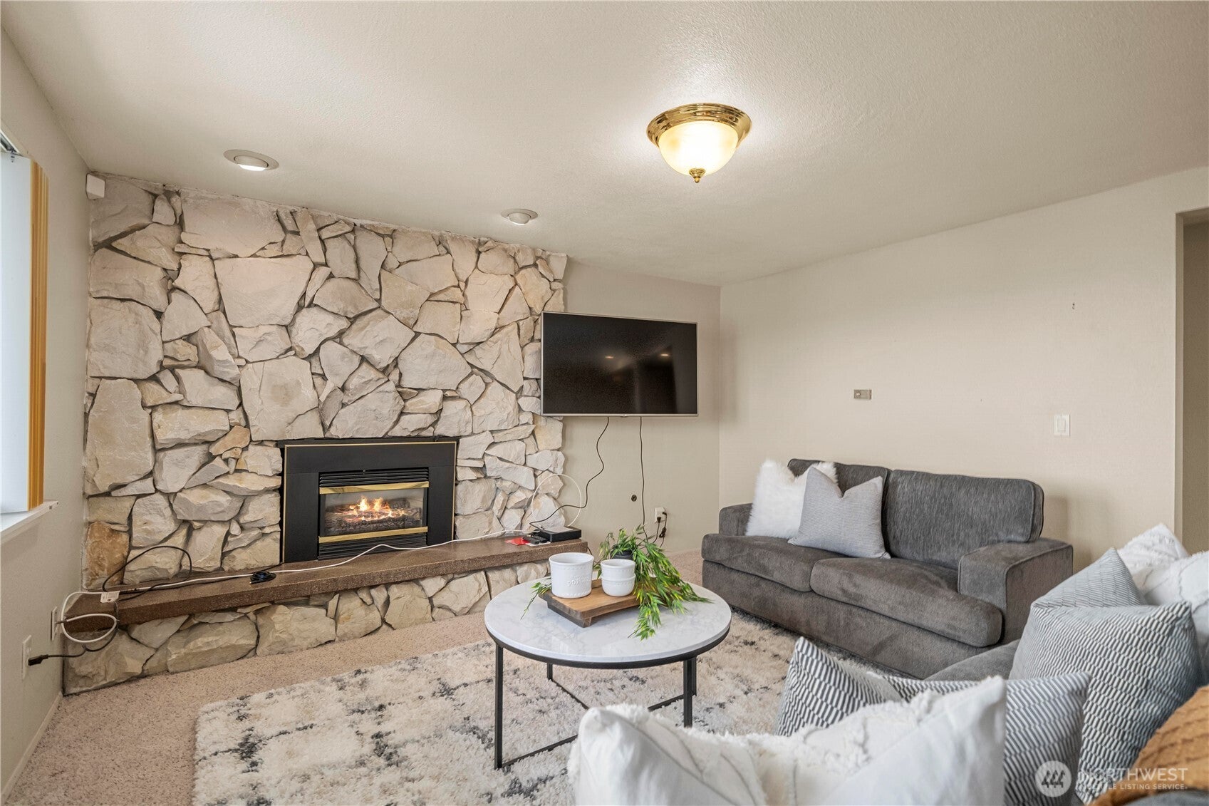 Gig Harbor, Washington, 98332, United States, 3 Bedrooms Bedrooms, ,3 BathroomsBathrooms,Residential,Active,1798071