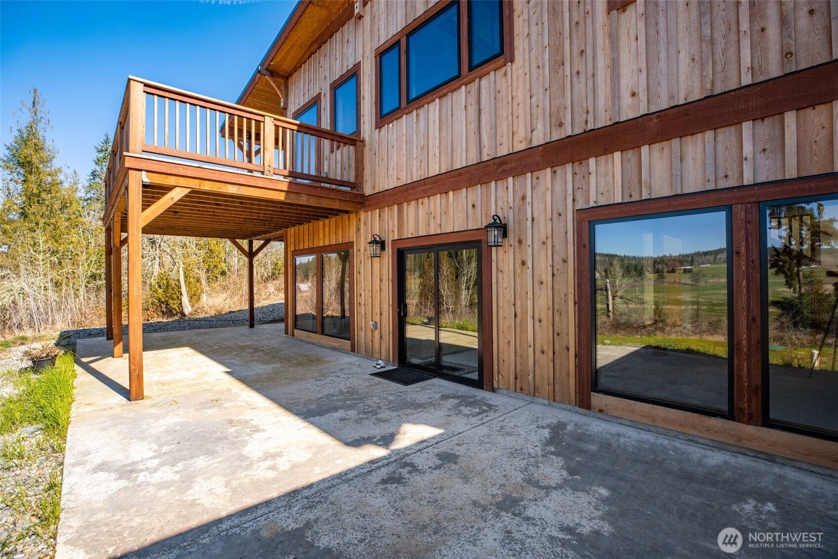 Eatonville, Washington, 98328, United States, 3 Bedrooms Bedrooms, ,3 BathroomsBathrooms,Residential,Active,1798196