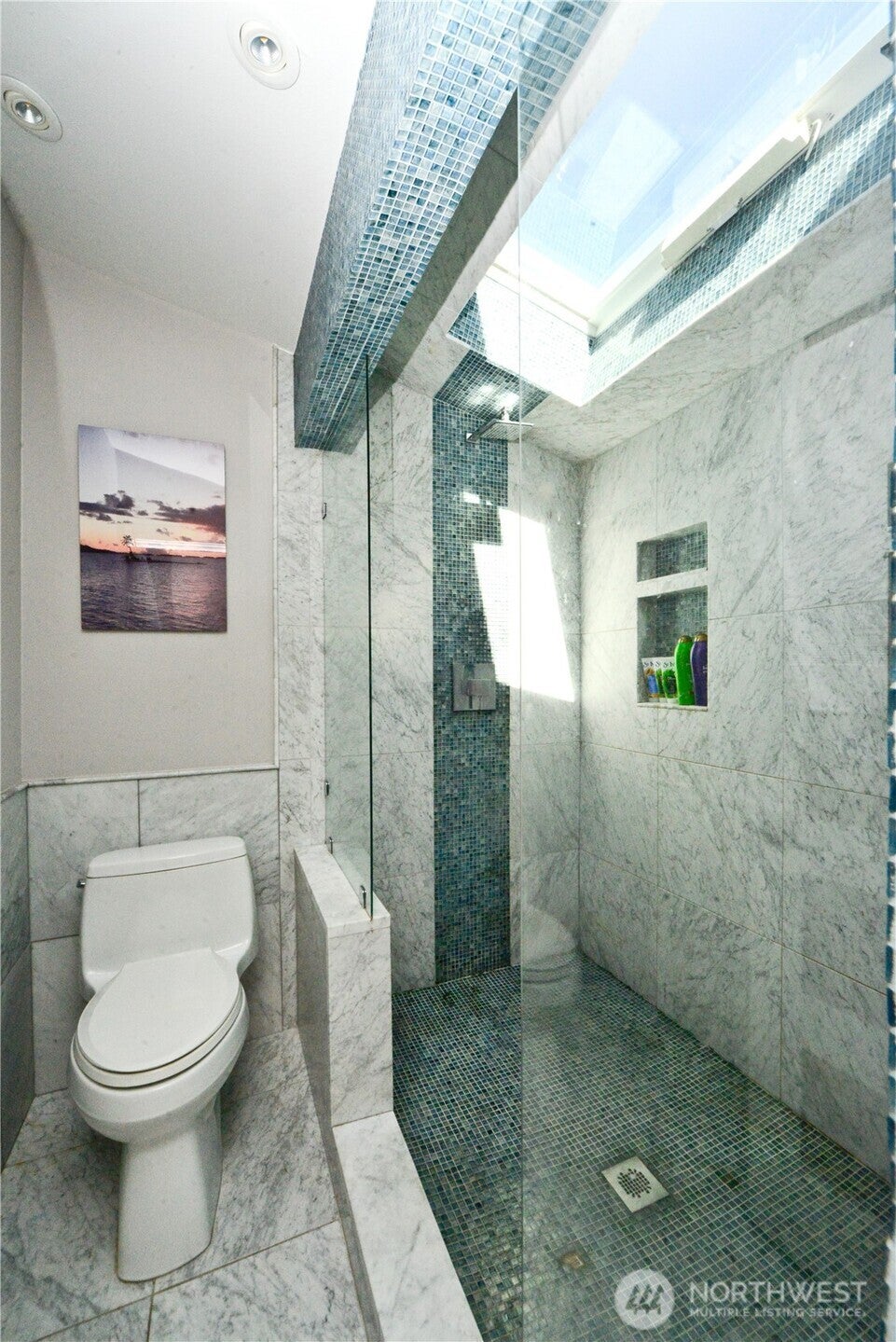 Kirkland, Washington, 98033, United States, 3 Bedrooms Bedrooms, ,3 BathroomsBathrooms,Residential,Active,1945839