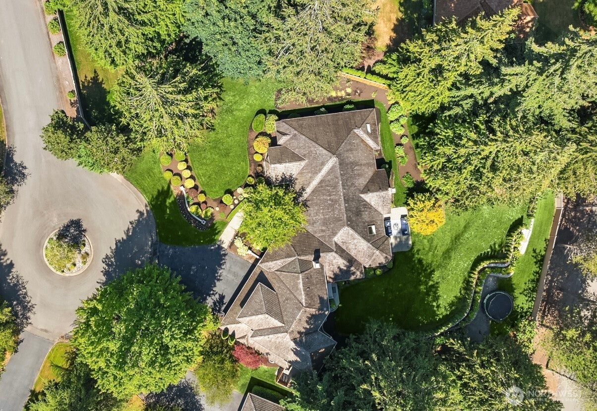 Redmond, Washington, 98053, United States, 4 Bedrooms Bedrooms, ,4 BathroomsBathrooms,Residential,Active,1894592
