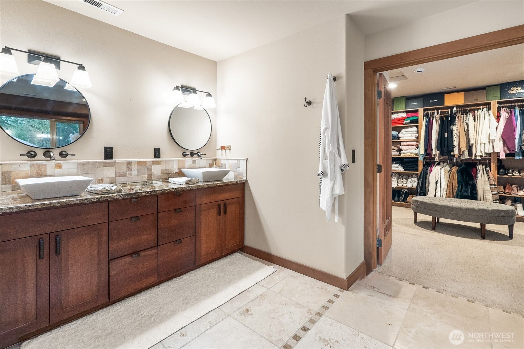 Roy, Washington, 98580, United States, 5 Bedrooms Bedrooms, ,5 BathroomsBathrooms,Residential,Contingent,2007210