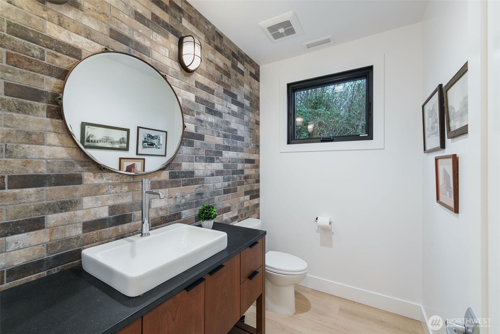 Tacoma, Washington, 98465, United States, 3 Bedrooms Bedrooms, ,4 BathroomsBathrooms,Residential,Active,1844266