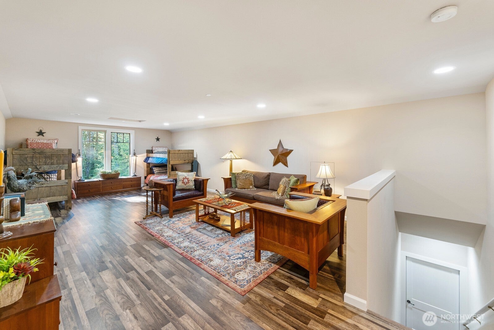 Carnation, Washington, 98014, United States, 3 Bedrooms Bedrooms, ,4 BathroomsBathrooms,Residential,Active,1945355