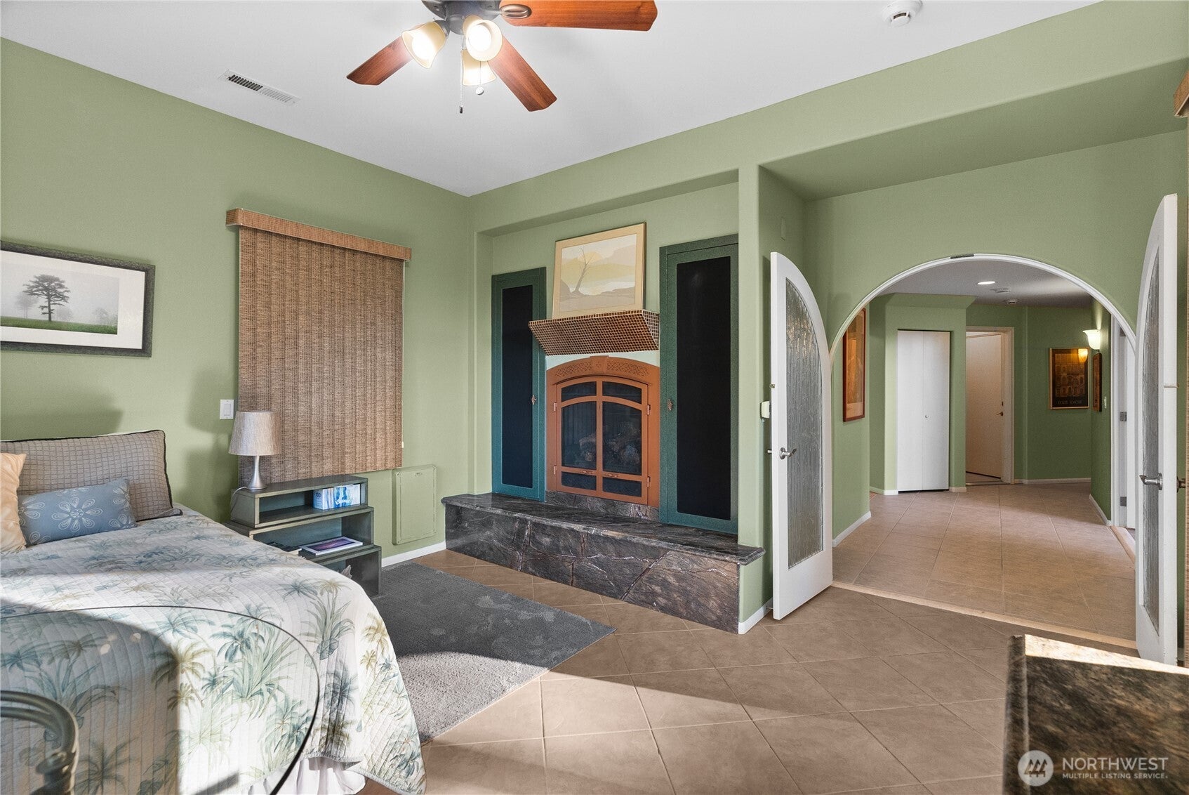 Bremerton, Washington, 98310, United States, 4 Bedrooms Bedrooms, ,4 BathroomsBathrooms,Residential,Active,1894177