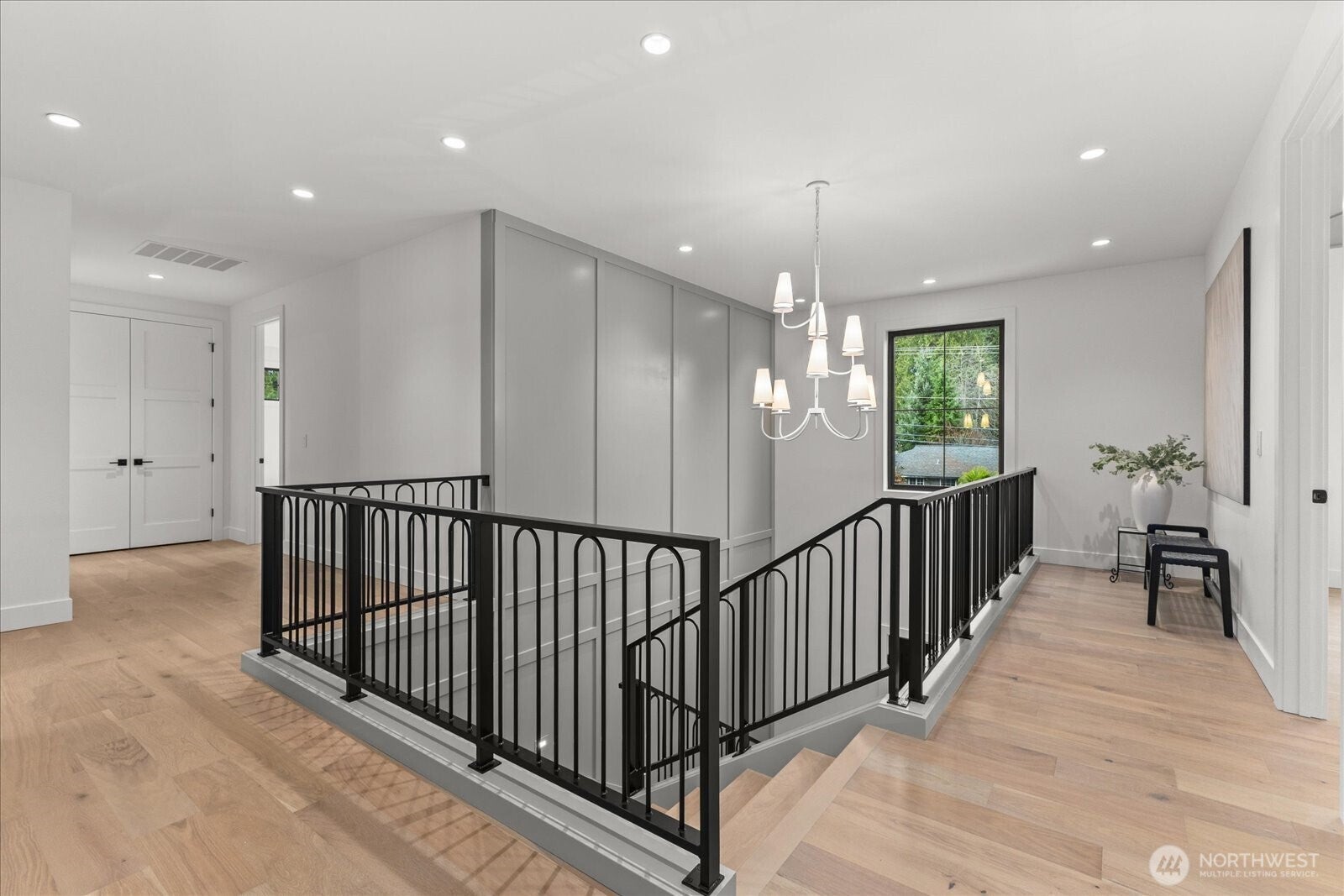 Bellevue, Washington, 98004, United States, 5 Bedrooms Bedrooms, ,6 BathroomsBathrooms,Residential,Active,2002362