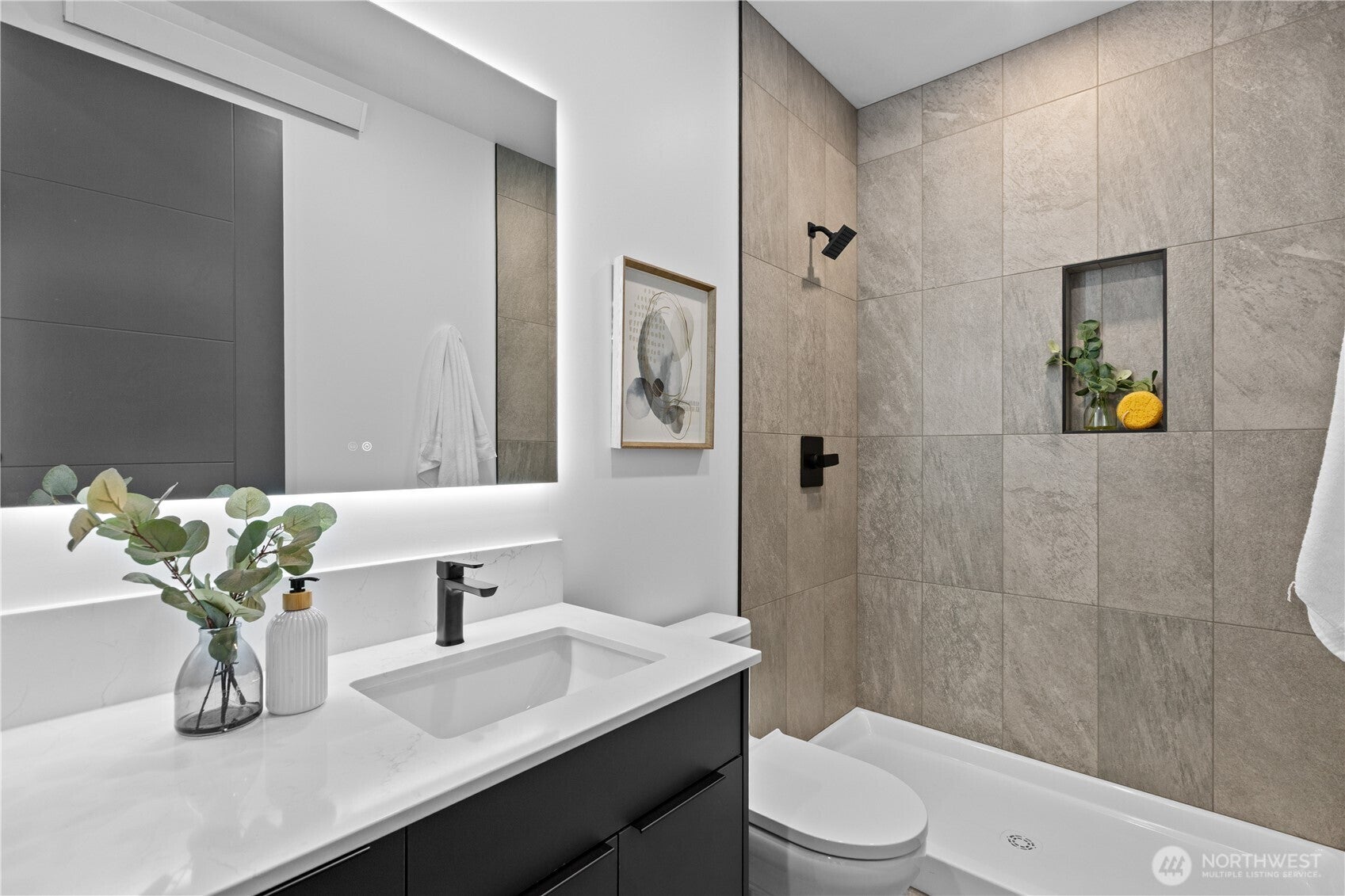 Blaine, Washington, 98230, United States, 3 Bedrooms Bedrooms, ,5 BathroomsBathrooms,Residential,Active,1986880