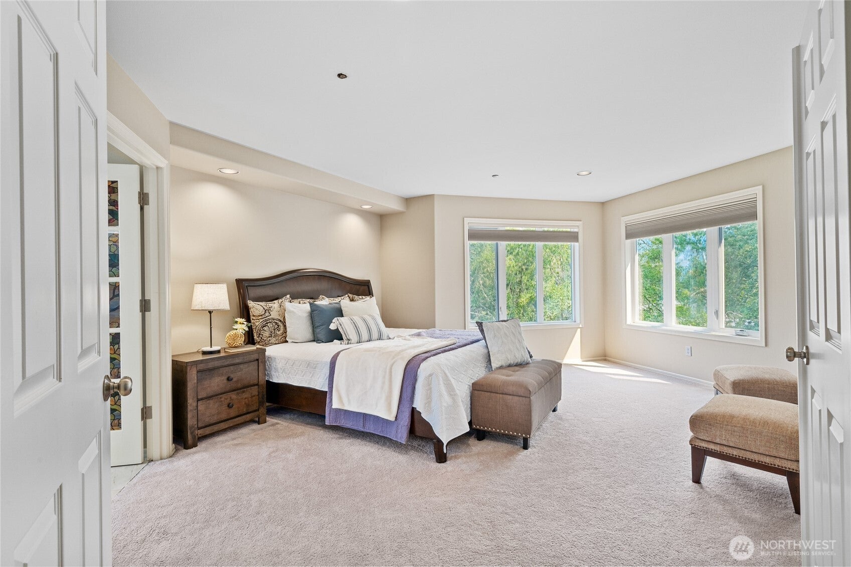 Issaquah, Washington, 98027, United States, 4 Bedrooms Bedrooms, ,2 BathroomsBathrooms,Residential,Active,1914844