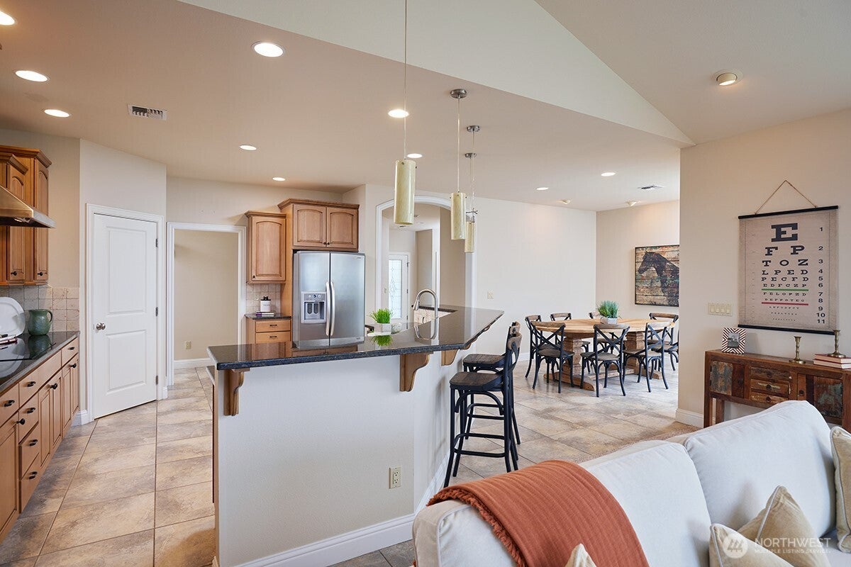 Walla Walla, Washington, 99362, United States, 5 Bedrooms Bedrooms, ,4 BathroomsBathrooms,Residential,Active,2001360