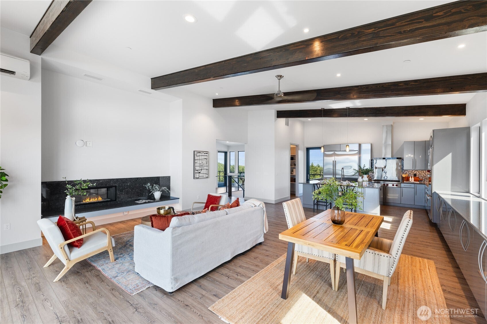 Anacortes, Washington, 98221, United States, 3 Bedrooms Bedrooms, ,3 BathroomsBathrooms,Residential,Active,2007203