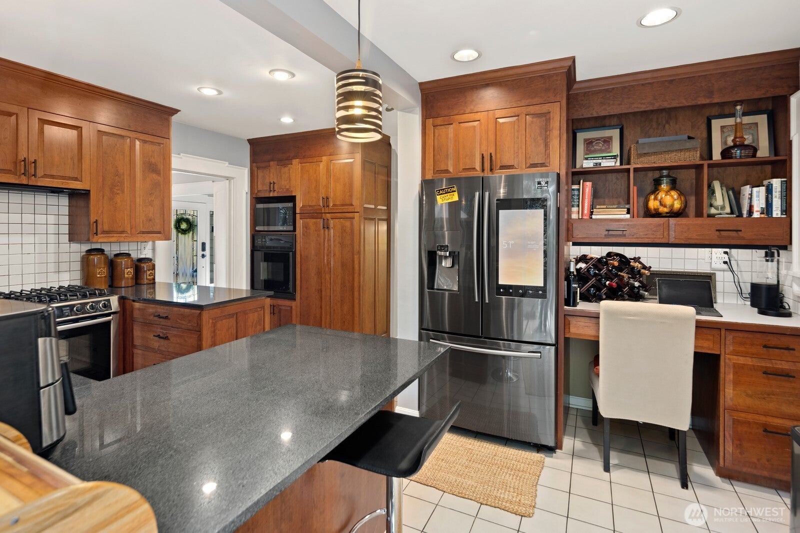 Seattle, Washington, 98122, United States, 3 Bedrooms Bedrooms, ,3 BathroomsBathrooms,Residential,Active,1988423