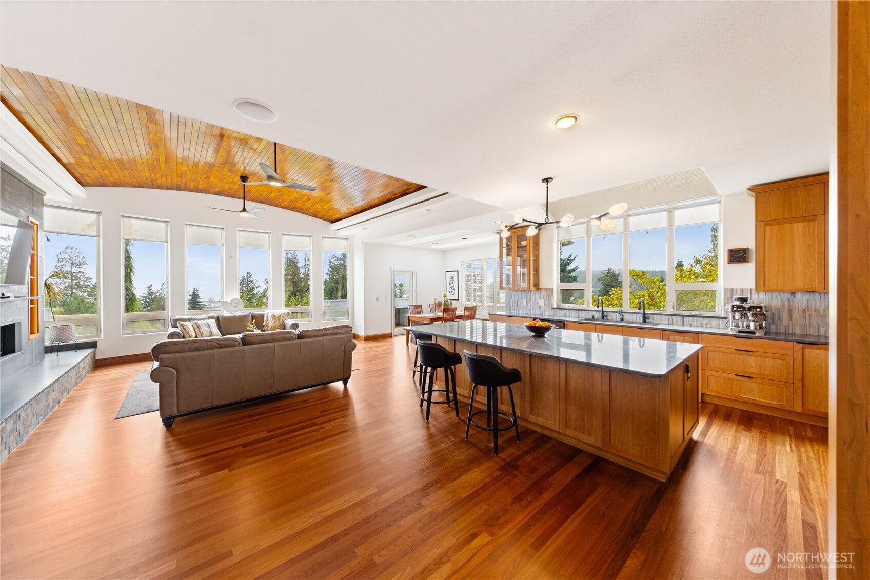 Anacortes, Washington, 98221, United States, 4 Bedrooms Bedrooms, ,3 BathroomsBathrooms,Residential,Pending,1968376