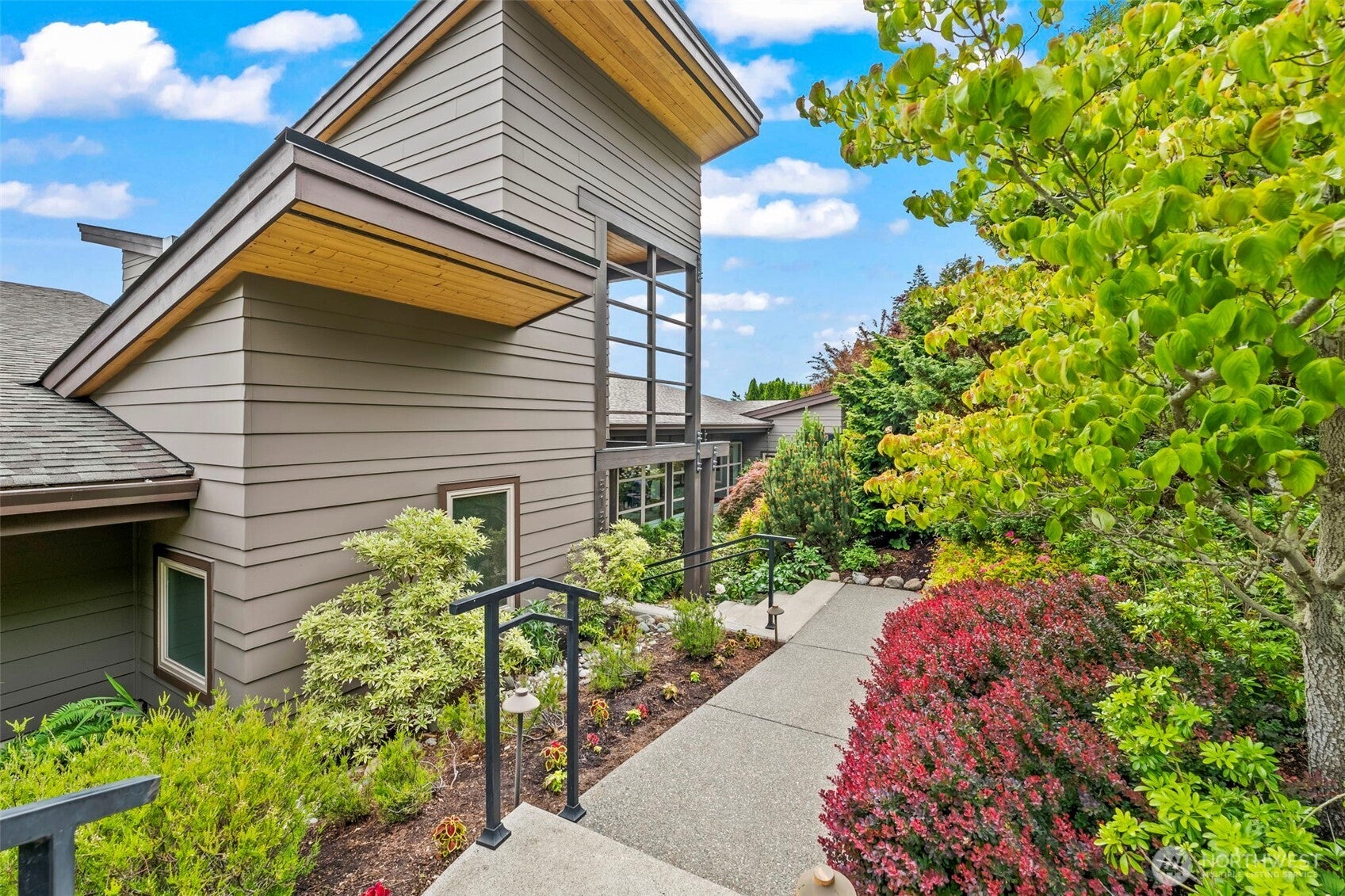 Gig Harbor, Washington, 98335, United States, 3 Bedrooms Bedrooms, ,5 BathroomsBathrooms,Residential,Active,1990030