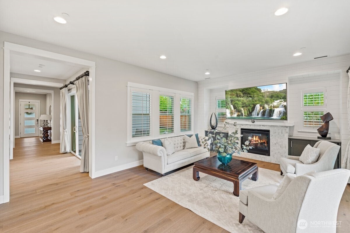 Bothell, Washington, 98021, United States, 4 Bedrooms Bedrooms, ,5 BathroomsBathrooms,Residential,Active,1860296