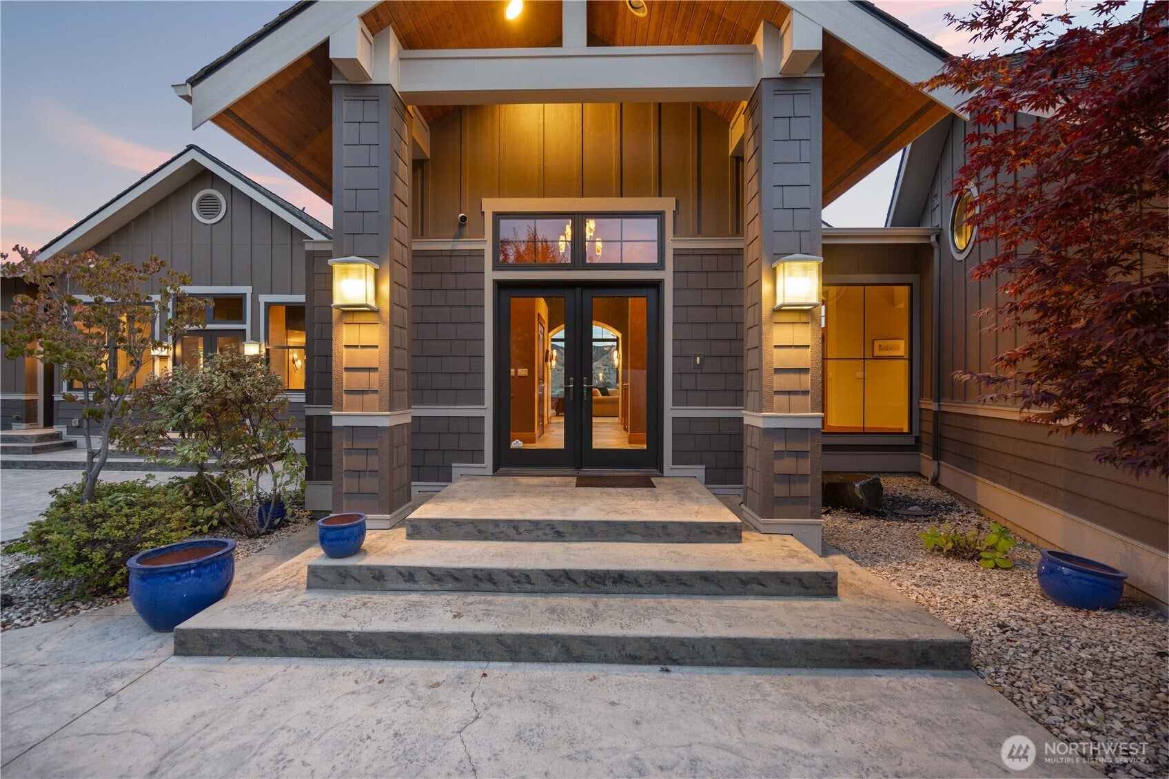 Chelan, Washington, 98816, United States, 4 Bedrooms Bedrooms, ,4 BathroomsBathrooms,Residential,Active,1869141