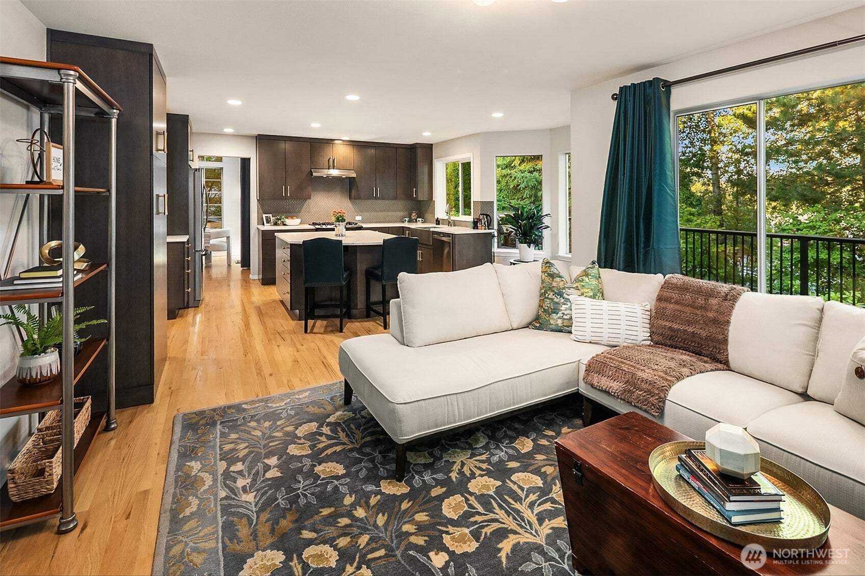 Woodinville, Washington, 98072, United States, 3 Bedrooms Bedrooms, ,3 BathroomsBathrooms,Residential,Active,1945838