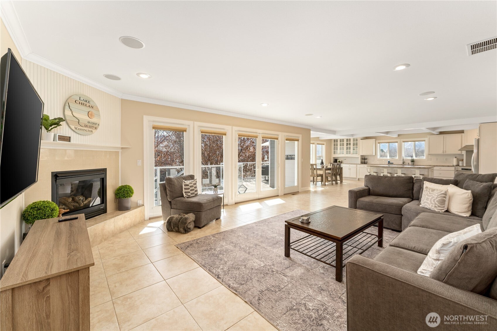 Manson, Washington, 98831, United States, 4 Bedrooms Bedrooms, ,4 BathroomsBathrooms,Residential,Active,1936117