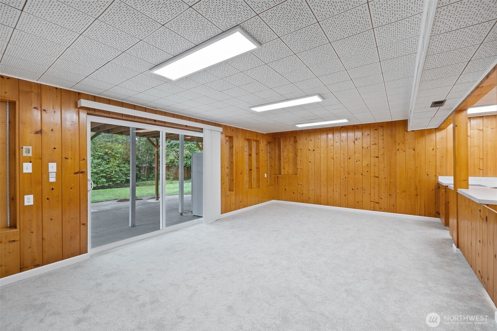 Bellevue, Washington, 98008, United States, 4 Bedrooms Bedrooms, ,2 BathroomsBathrooms,Residential,Active,1943800