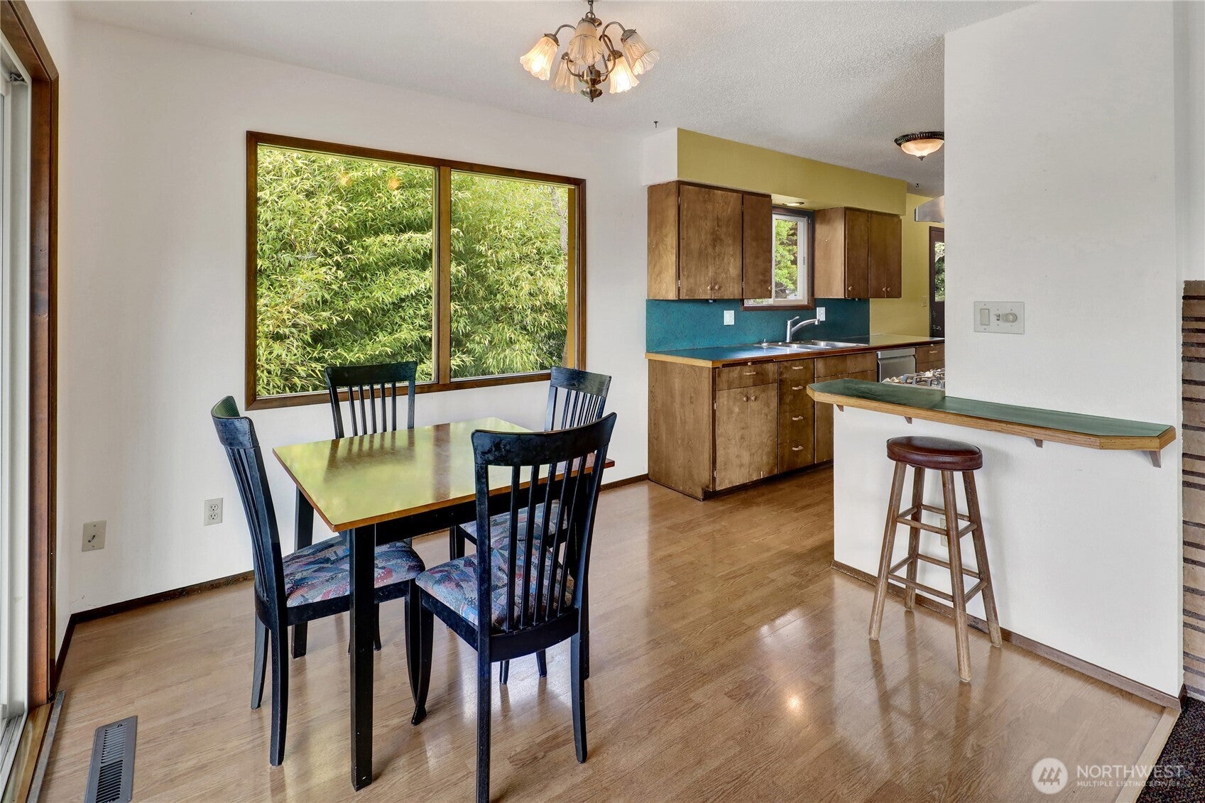 Bellingham, Washington, 98225, United States, 3 Bedrooms Bedrooms, ,2 BathroomsBathrooms,Residential,Active,1824012