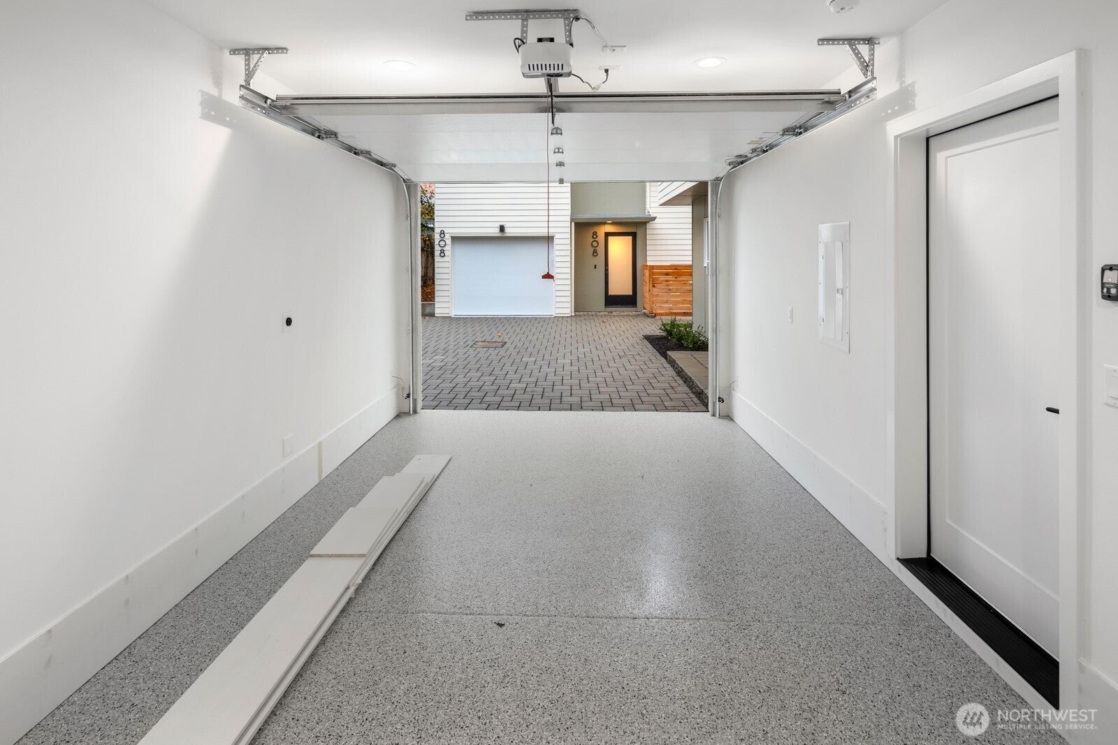 Seattle, Washington, 98122, United States, 4 Bedrooms Bedrooms, ,4 BathroomsBathrooms,Residential,Active,1992279