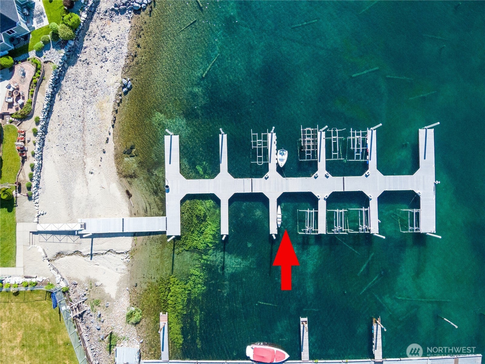 Manson, Washington, 98831, United States, 4 Bedrooms Bedrooms, ,4 BathroomsBathrooms,Residential,Active,1936117