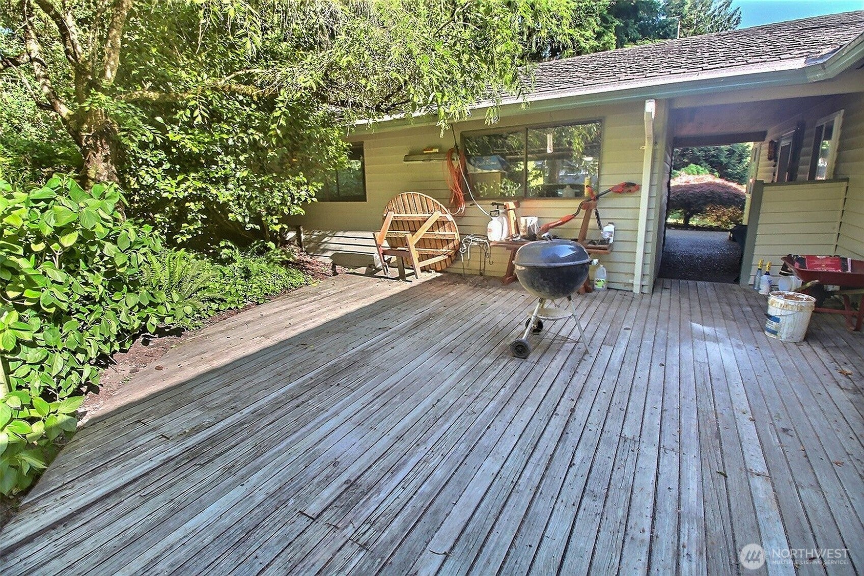 Sammamish, Washington, 98075, United States, 2 Bedrooms Bedrooms, ,2 BathroomsBathrooms,Residential,Active,1941345