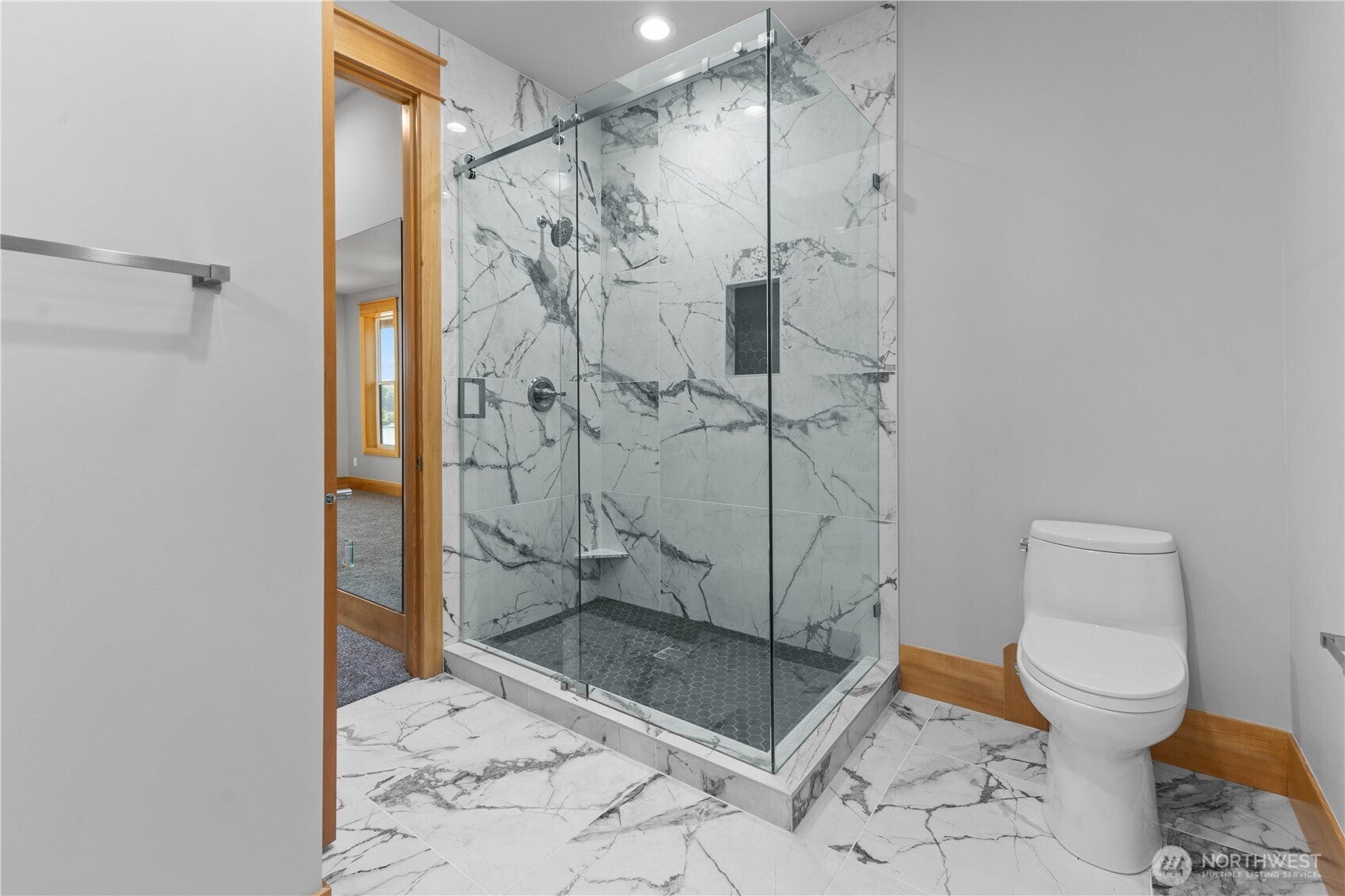 Lake Tapps, Washington, 98391, United States, 3 Bedrooms Bedrooms, ,6 BathroomsBathrooms,Residential,Active,1914925