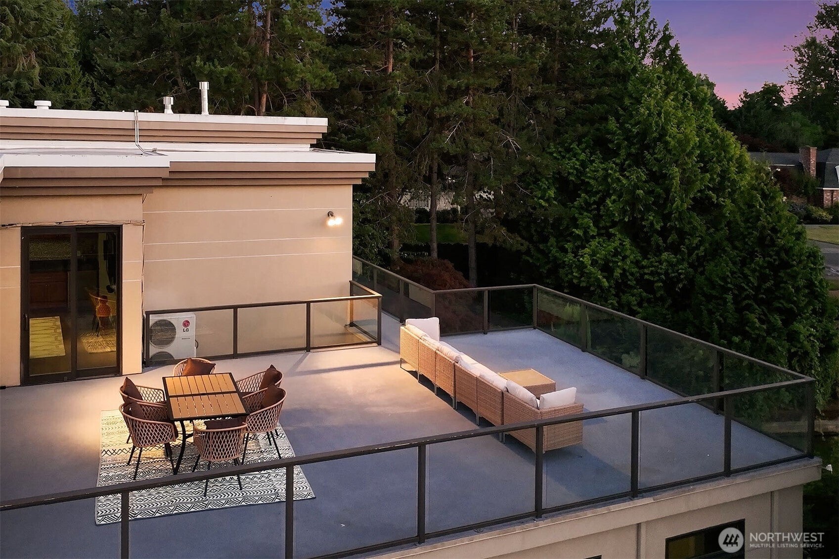Bellevue, Washington, 98006, United States, 5 Bedrooms Bedrooms, ,8 BathroomsBathrooms,Residential,Active,1914795