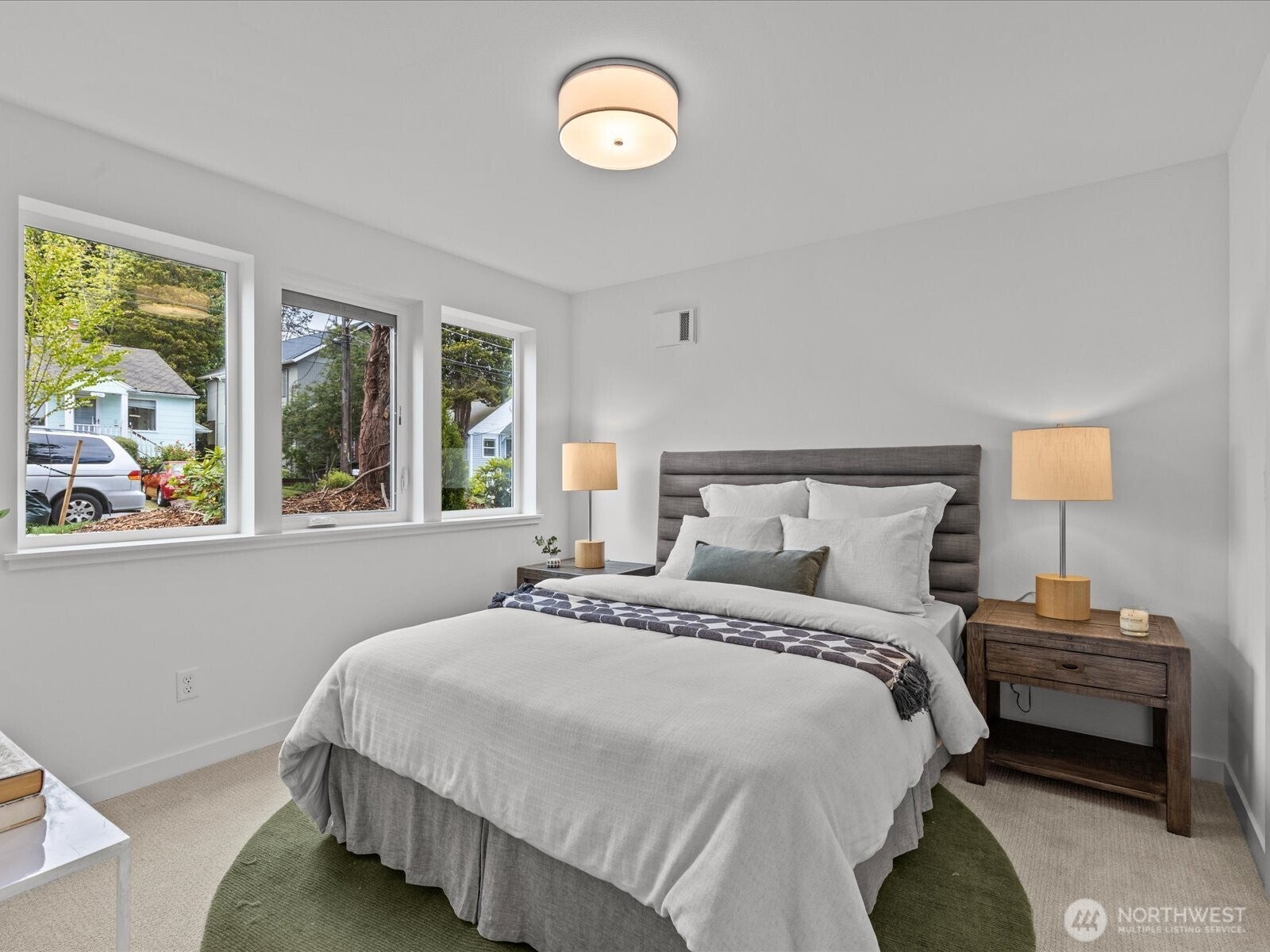 Seattle, Washington, 98117, United States, 4 Bedrooms Bedrooms, ,4 BathroomsBathrooms,Residential,Active,2010168