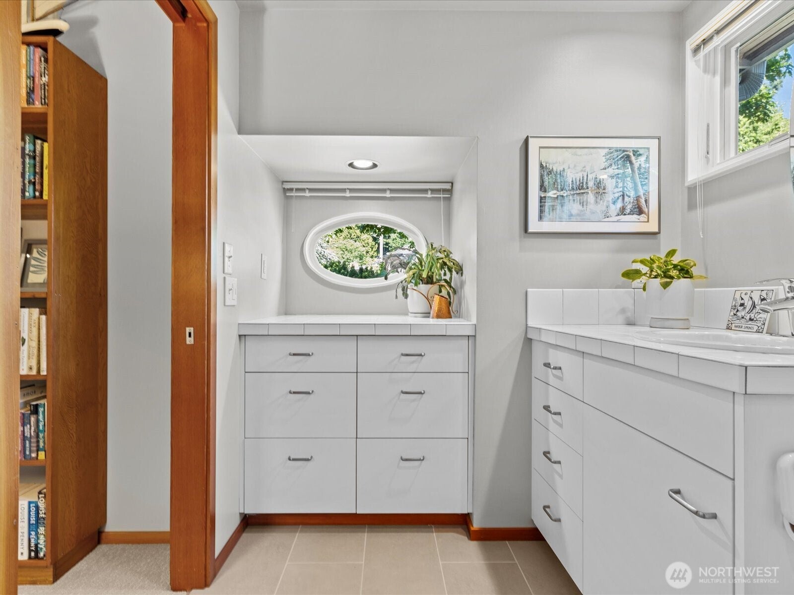 Kirkland, Washington, 98033, United States, ,3 BathroomsBathrooms,Residential,Pending,1852749