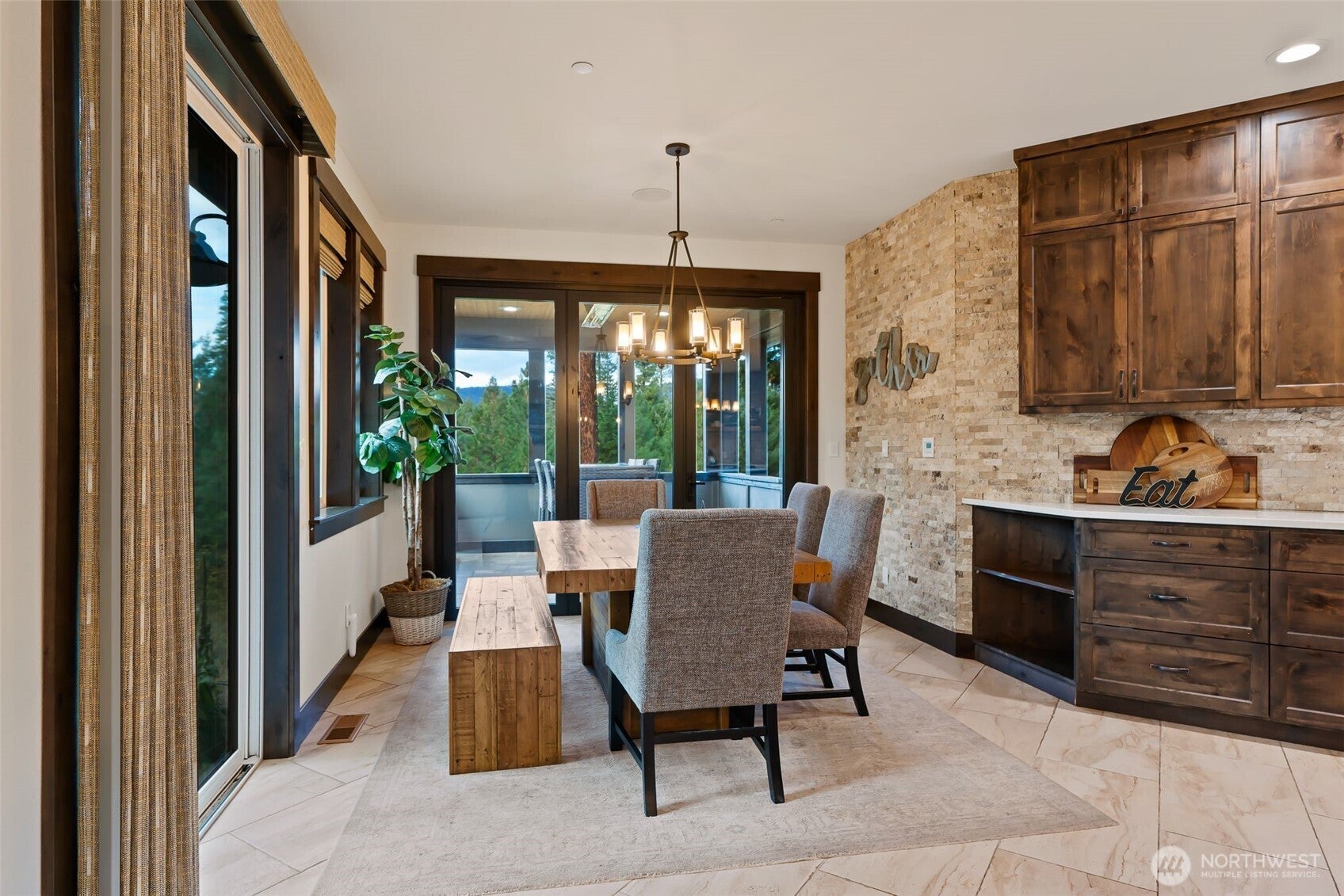 Cle Elum, Washington, 98922, United States, 4 Bedrooms Bedrooms, ,5 BathroomsBathrooms,Residential,Active,2012928