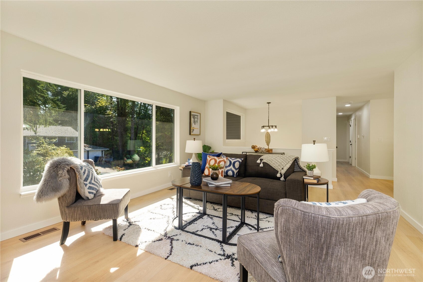 Woodinville, Washington, 98072, United States, 4 Bedrooms Bedrooms, ,3 BathroomsBathrooms,Residential,Active,1952507