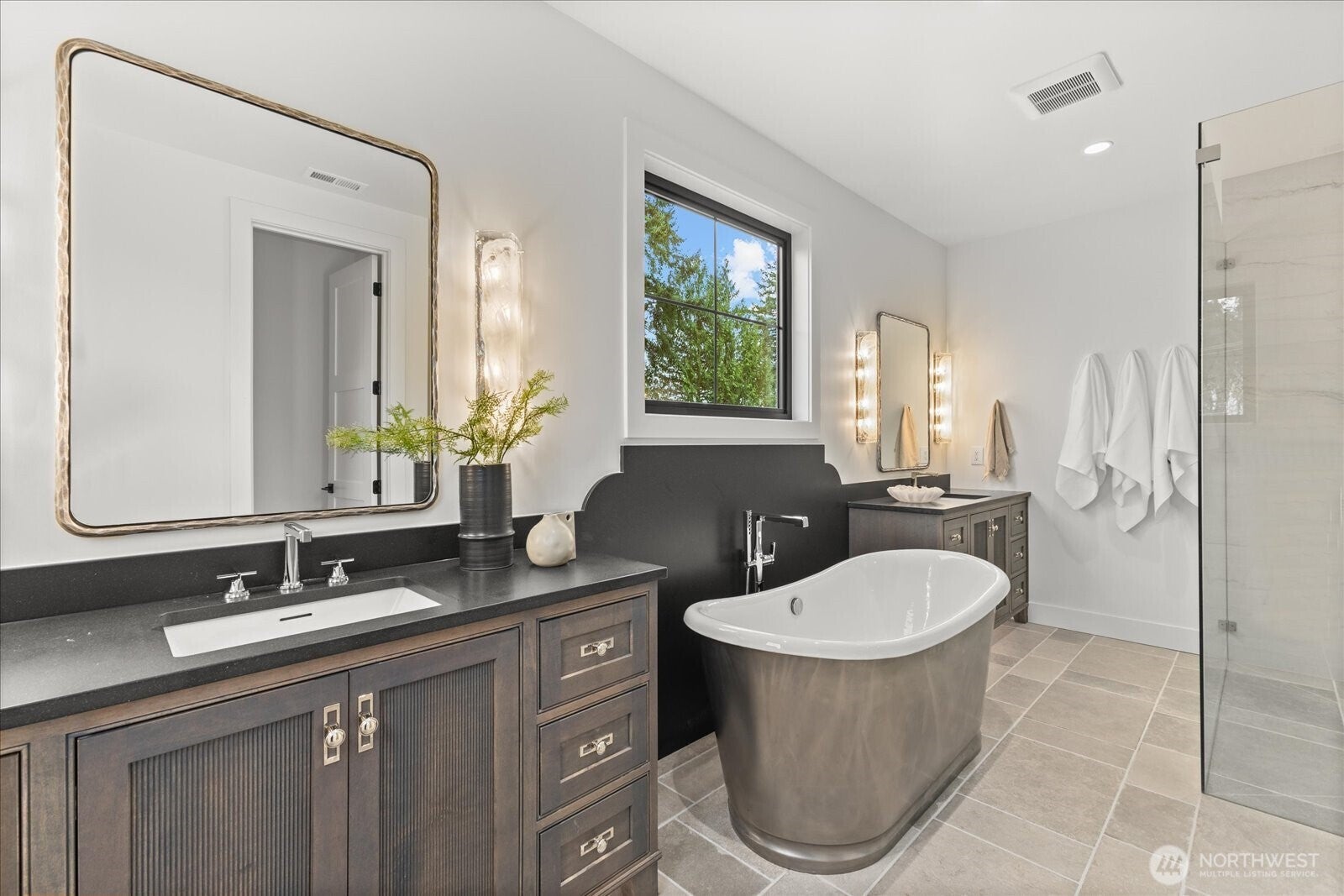 Bellevue, Washington, 98004, United States, 5 Bedrooms Bedrooms, ,6 BathroomsBathrooms,Residential,Active,2002362