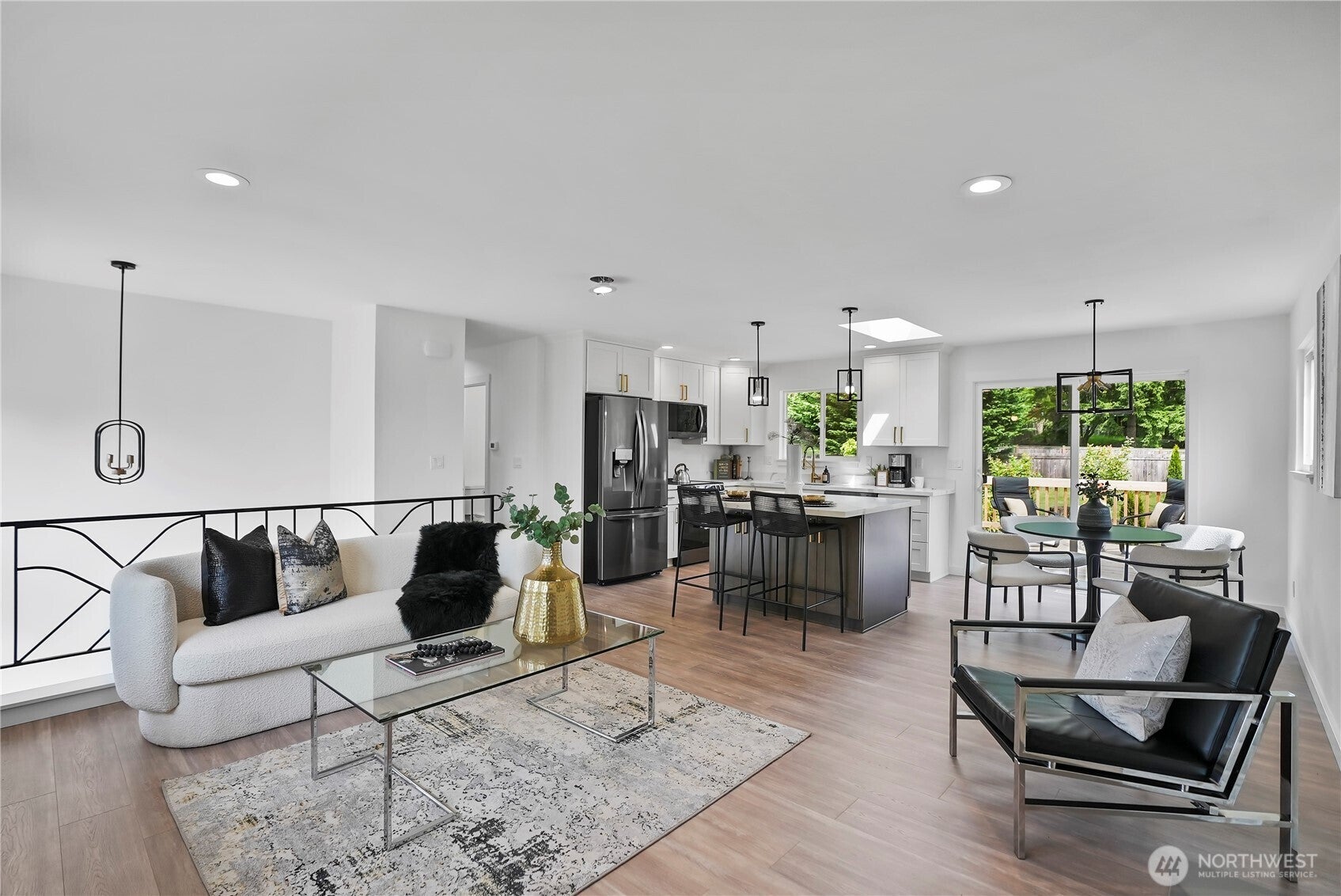 Bellevue, Washington, 98006, United States, ,3 BathroomsBathrooms,Residential,Active,1799359