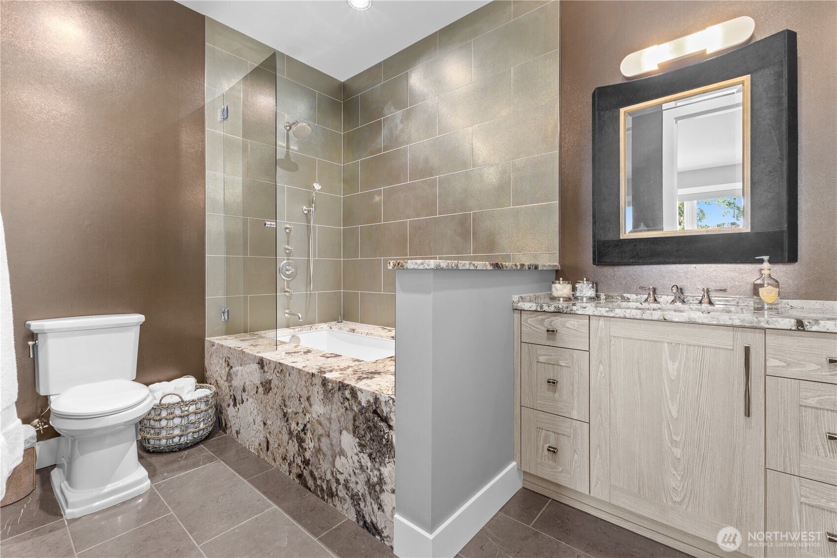 Yelm, Washington, 98597, United States, 5 Bedrooms Bedrooms, ,7 BathroomsBathrooms,Residential,Active,1909895