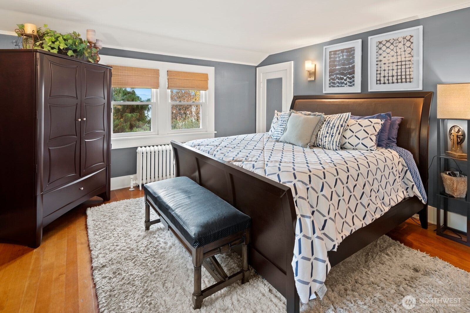 Seattle, Washington, 98122, United States, 3 Bedrooms Bedrooms, ,3 BathroomsBathrooms,Residential,Active,1988423