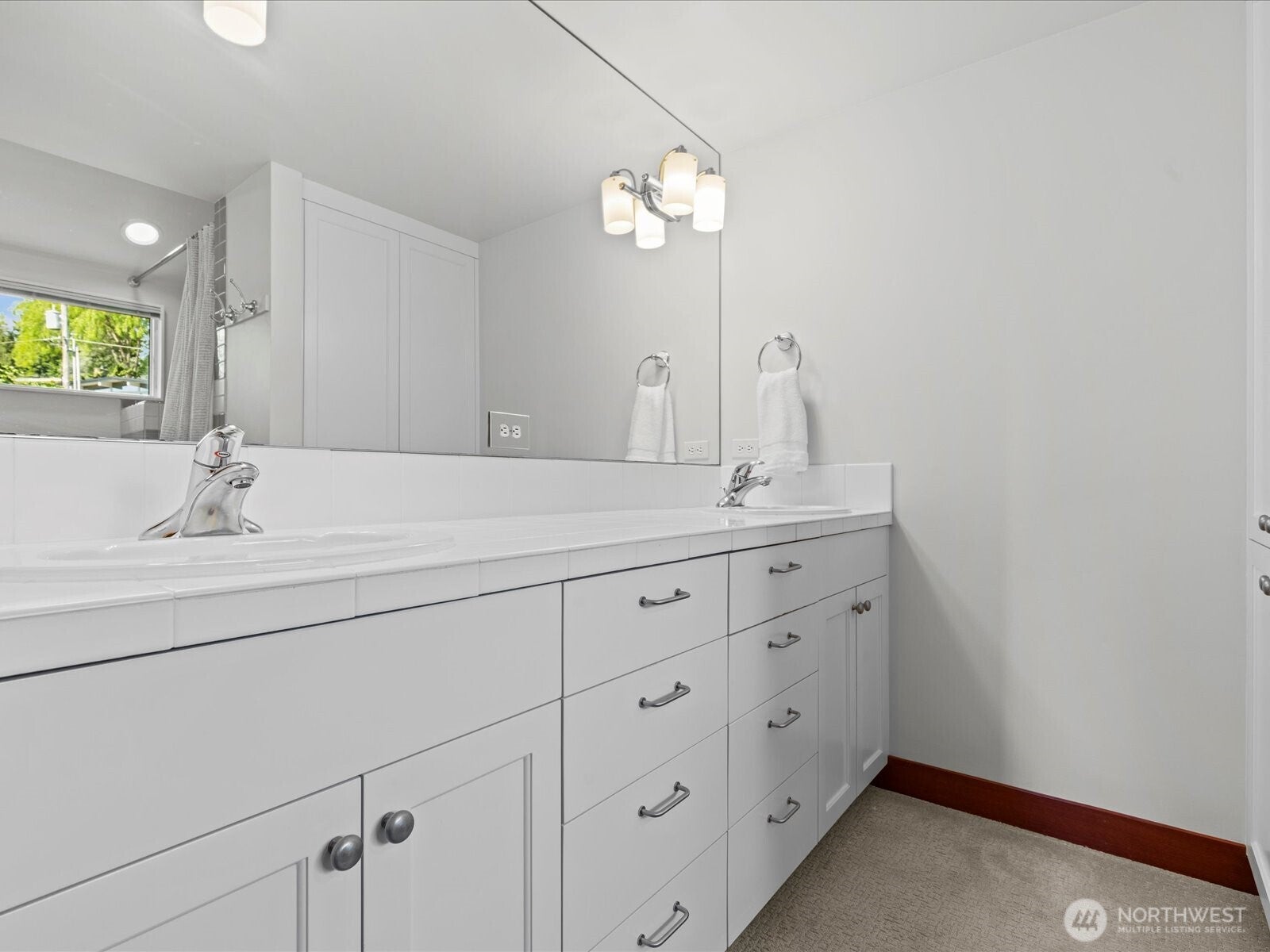 Kirkland, Washington, 98033, United States, ,3 BathroomsBathrooms,Residential,Pending,1852749