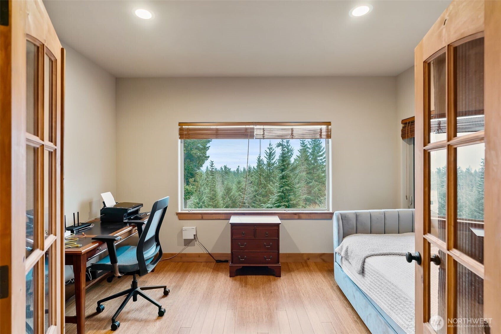 Cle Elum, Washington, 98922, United States, 4 Bedrooms Bedrooms, ,4 BathroomsBathrooms,Residential,Active,1998577