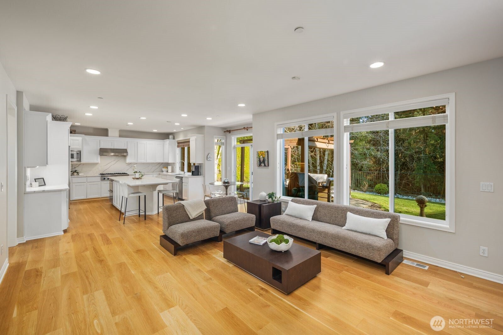 Mill Creek, Washington, 98012, United States, 4 Bedrooms Bedrooms, ,4 BathroomsBathrooms,Residential,Active,2017884