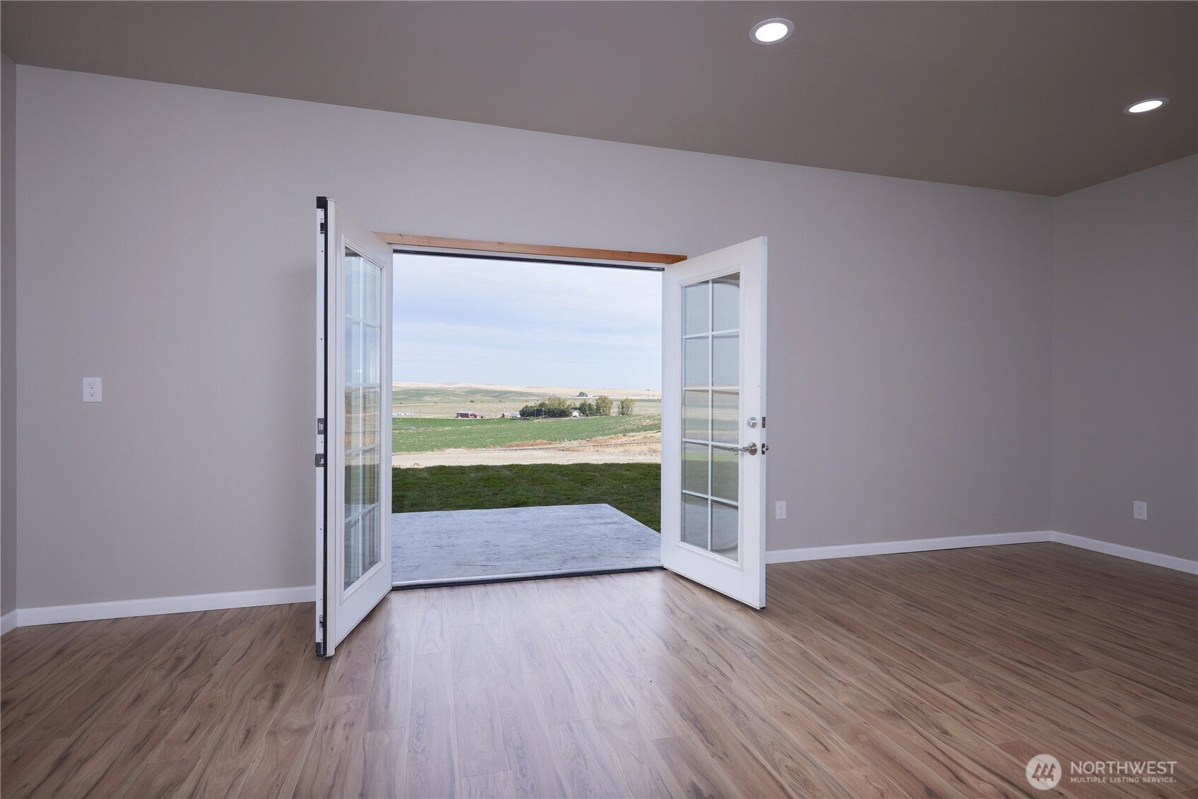 Walla Walla, Washington, 99362, United States, 5 Bedrooms Bedrooms, ,6 BathroomsBathrooms,Residential,Active,1967110