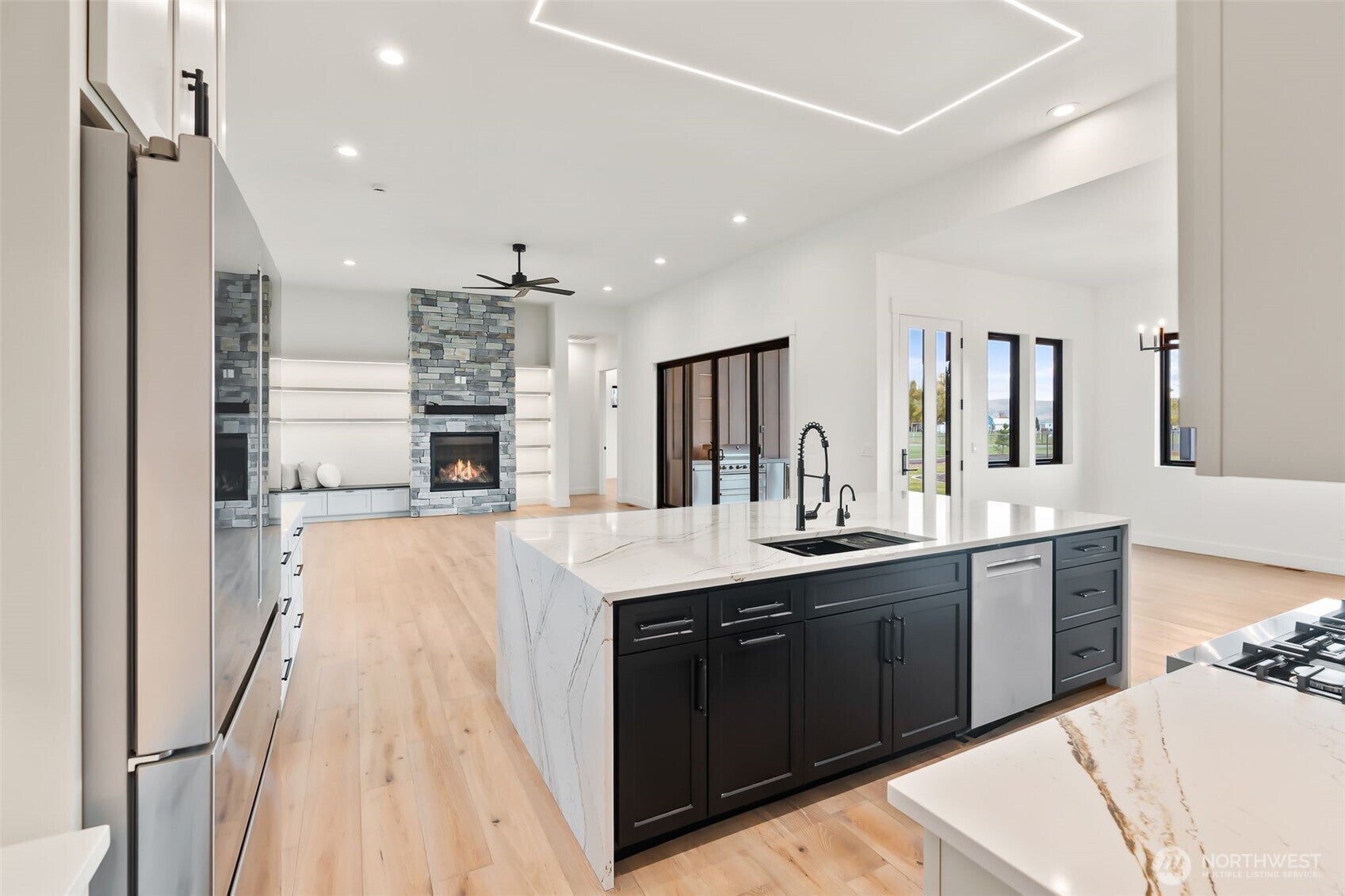 Yakima, Washington, 98908, United States, 4 Bedrooms Bedrooms, ,4 BathroomsBathrooms,Residential,Active,1993975